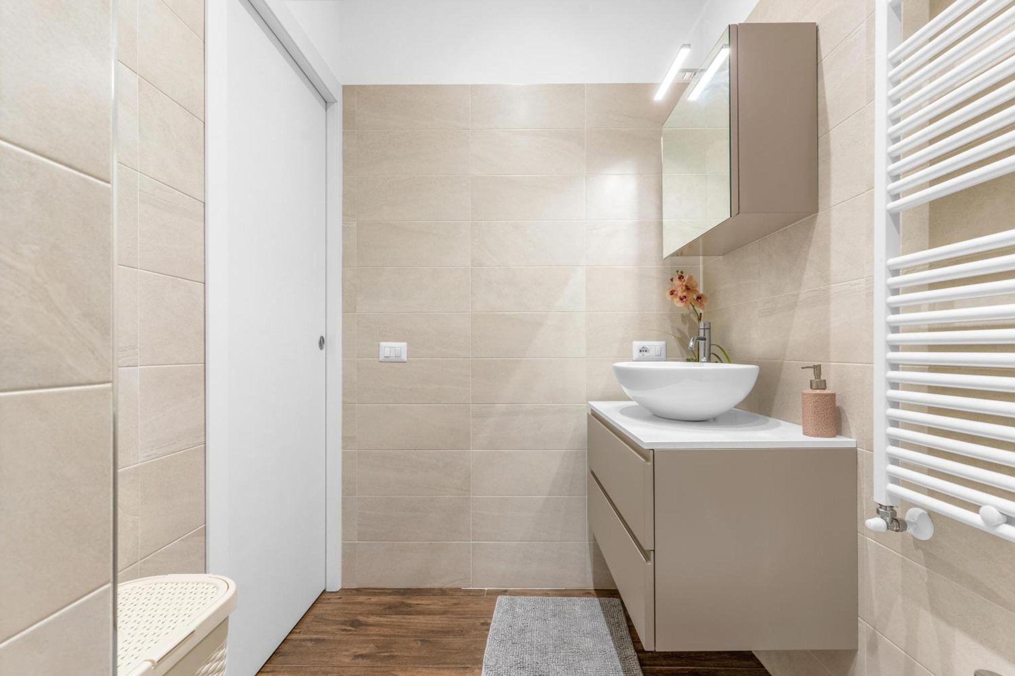 Corsica Comfort Suites-10 Min To Linate Airport Apartment *