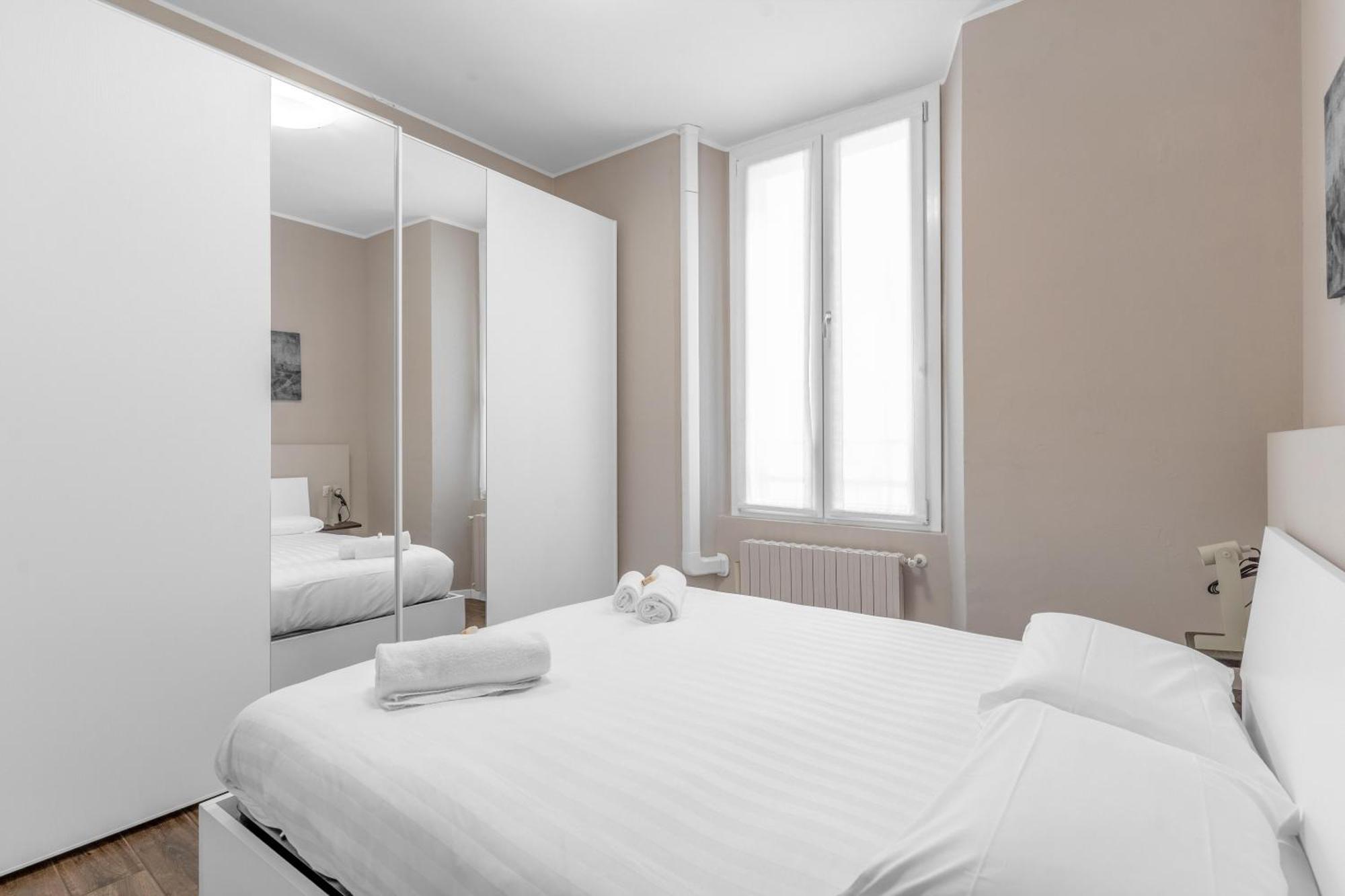 Apartment Corsica Comfort Suites-10 Min To Linate Airport Milan