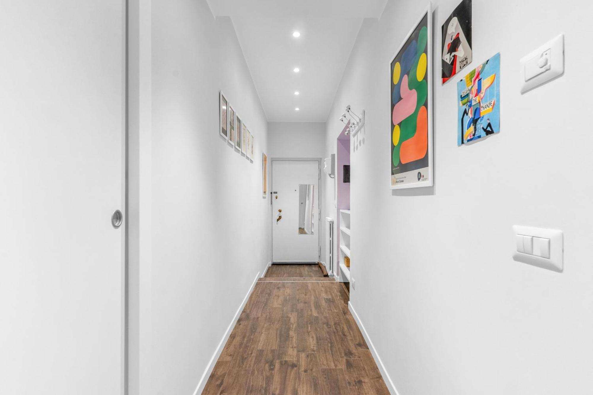 Corsica Comfort Suites-10 Min To Linate Airport Apartment