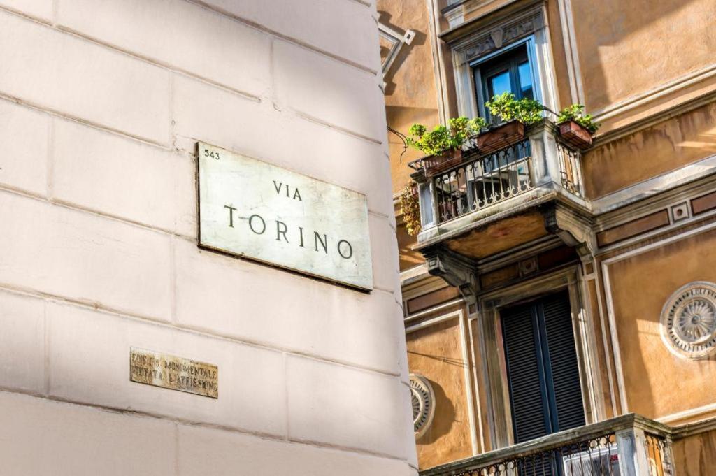 Walking To The Duomo From A Luxury Penthouse Apartment