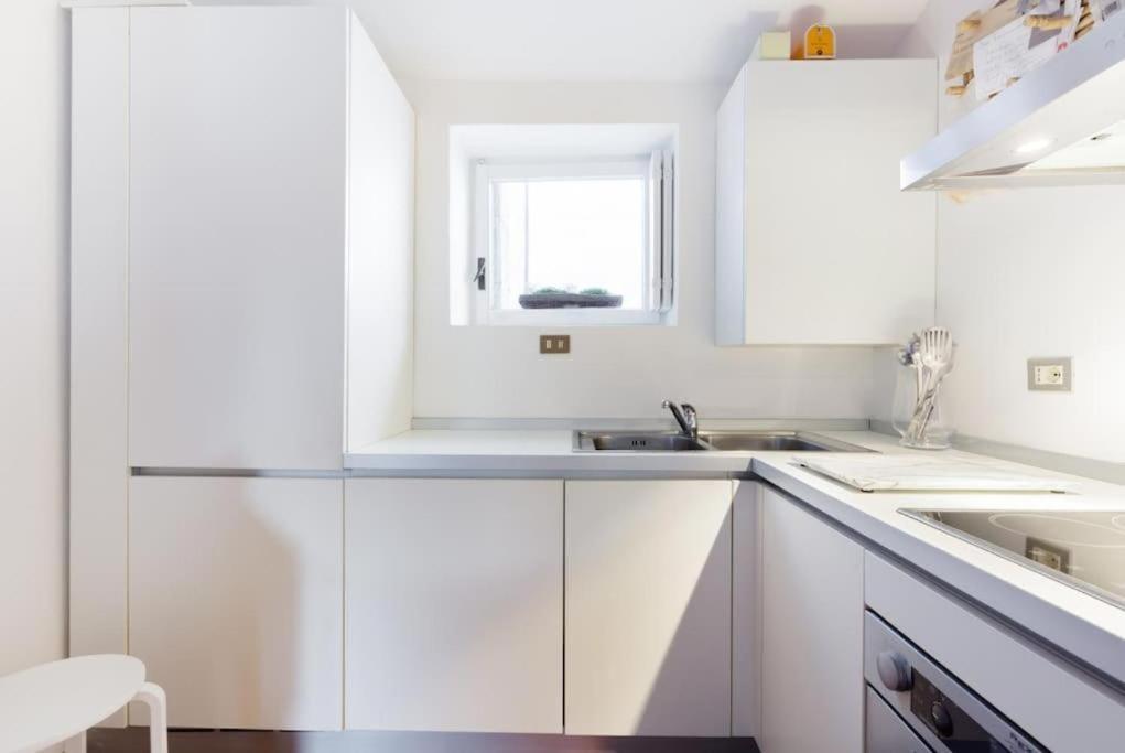 Apartment Walking To The Duomo From A Luxury Penthouse Milan