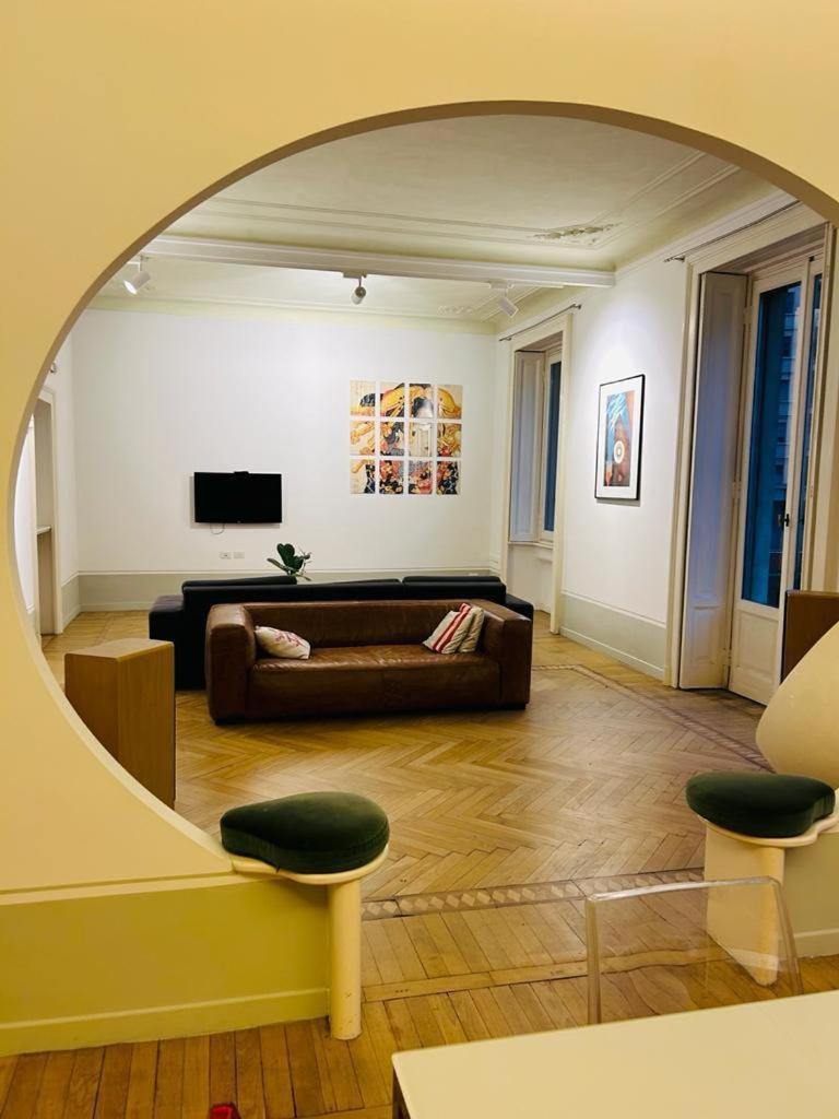 Easy Italy Grand Apartment Milan