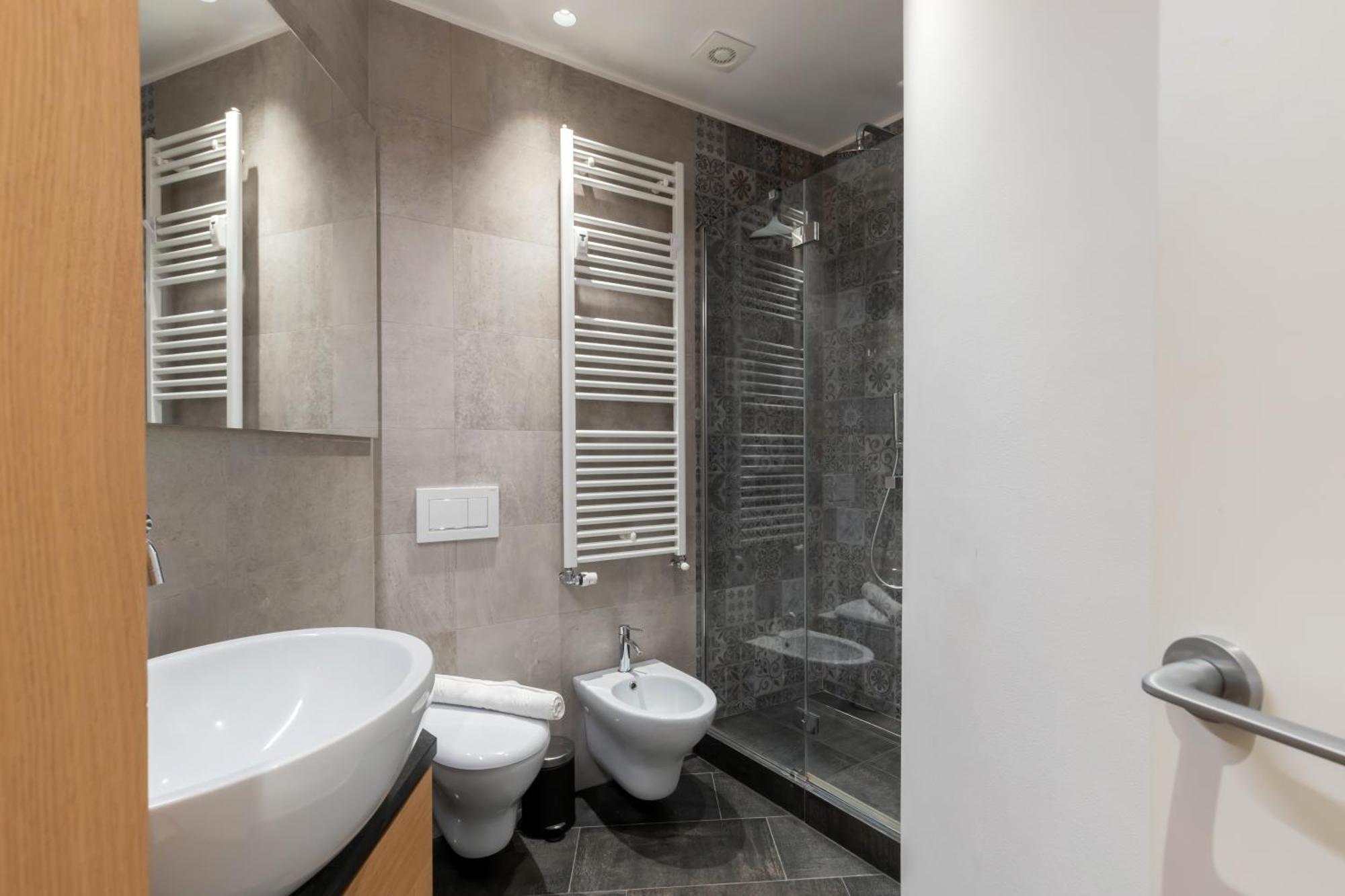 Navigli Porta Genova Eleganza E Comfort Nel Cuore Di Apartment Milan
