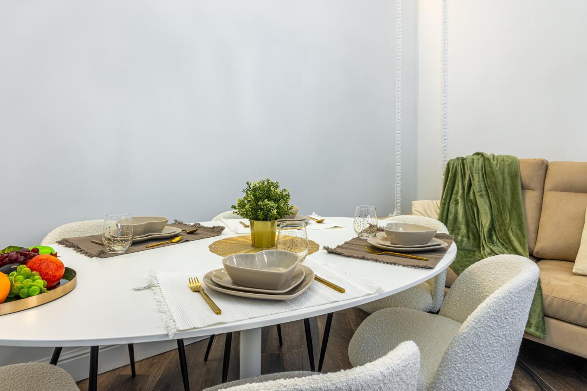 Station, Luxury & Modern With Comfort! Apartment Milan