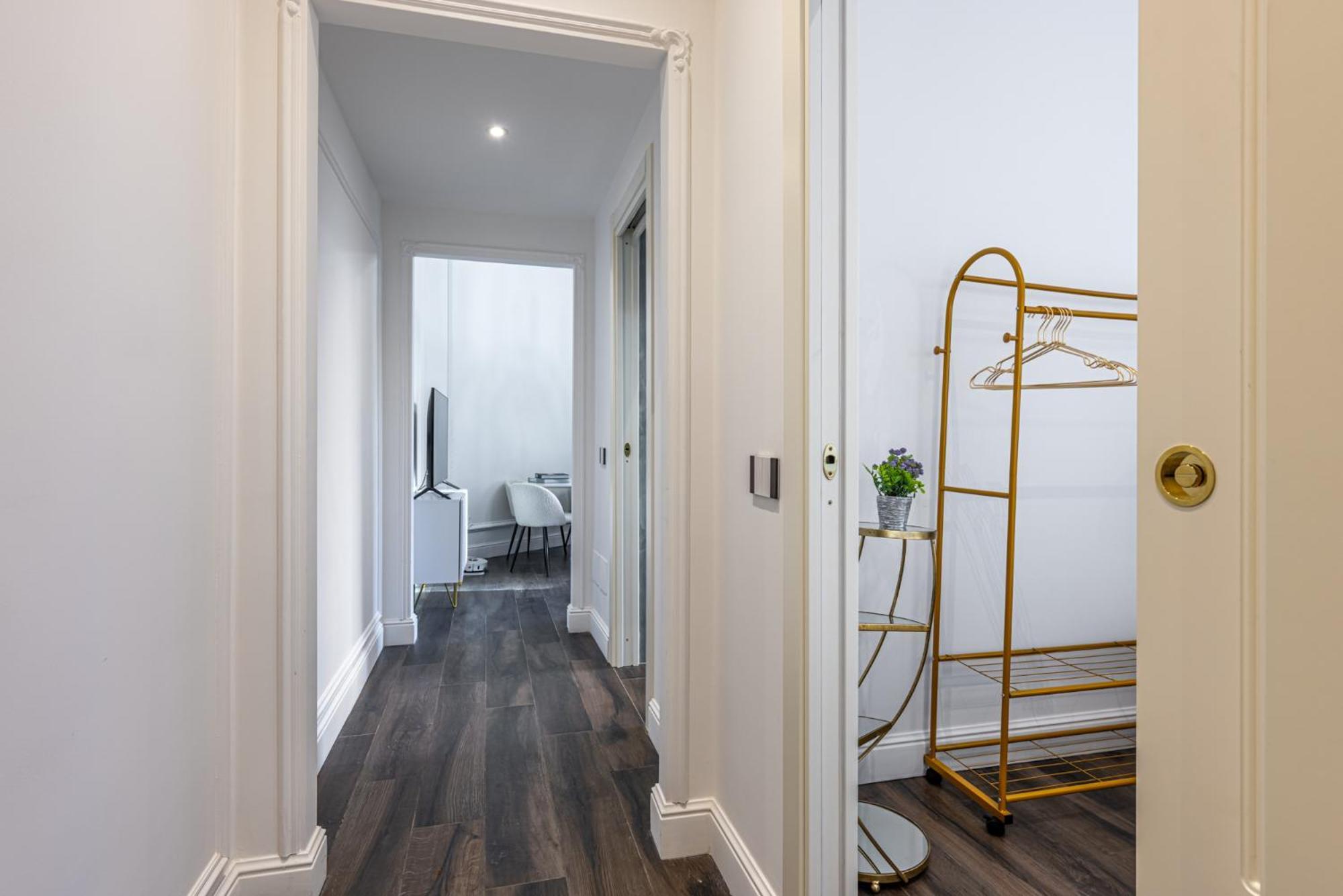 Station, Luxury & Modern With Comfort! * Milan