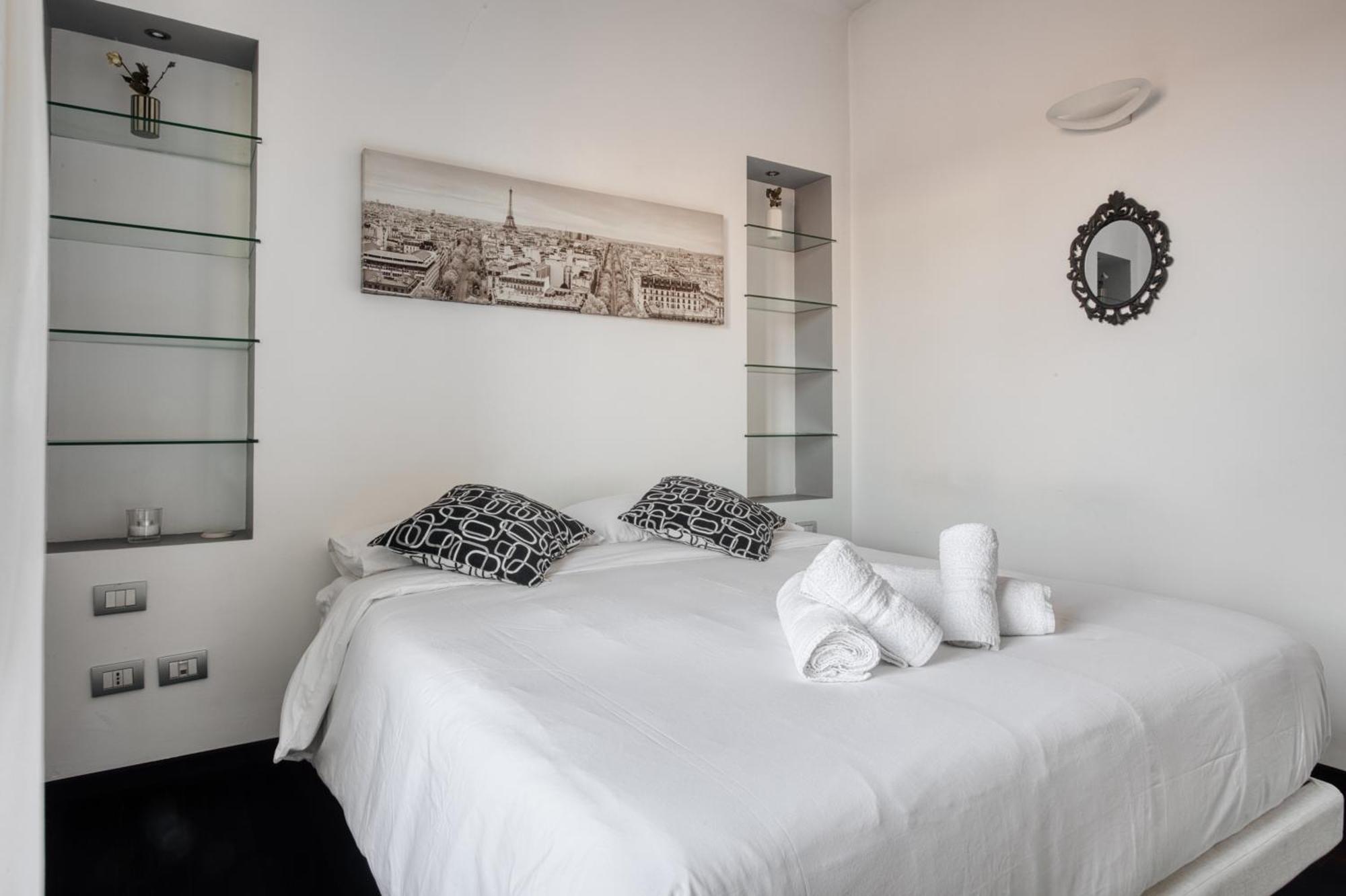 Stylish Top-floor Apt; Design Disctrict Apartment