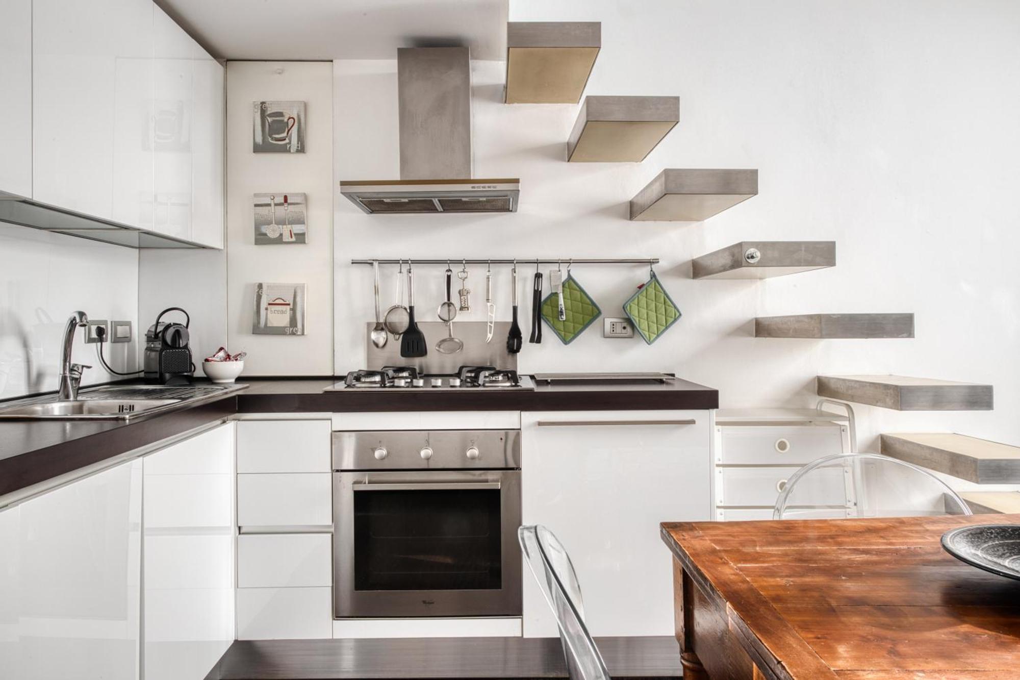 Stylish Top-floor Apt; Design Disctrict *
