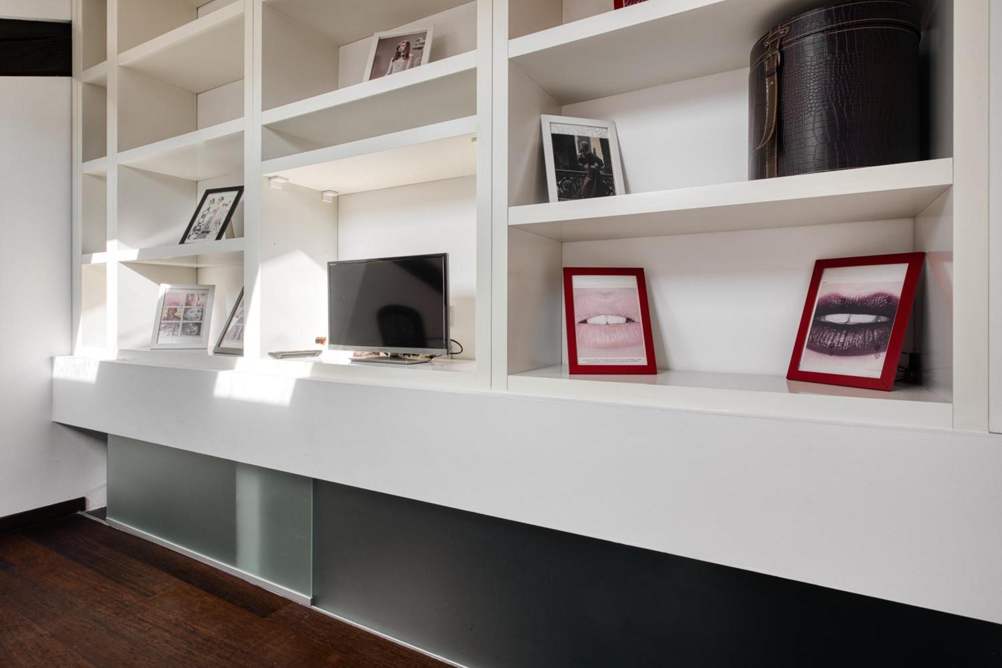 Stylish Top-floor Apt; Design Disctrict *