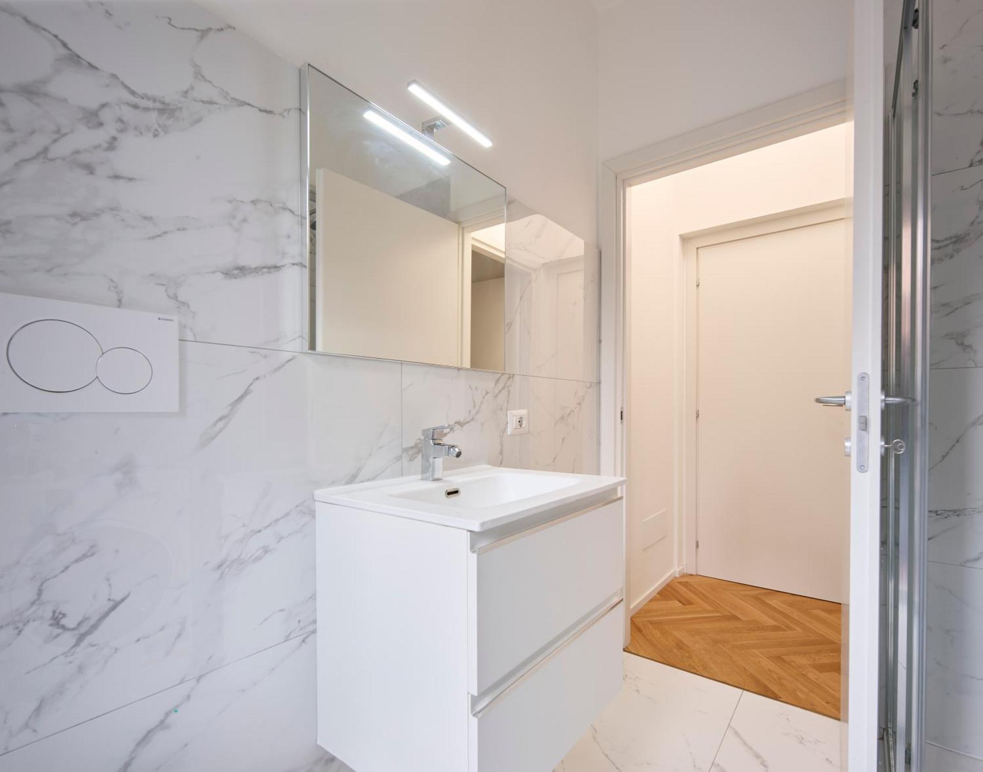 New Elegant In Apartment Milan