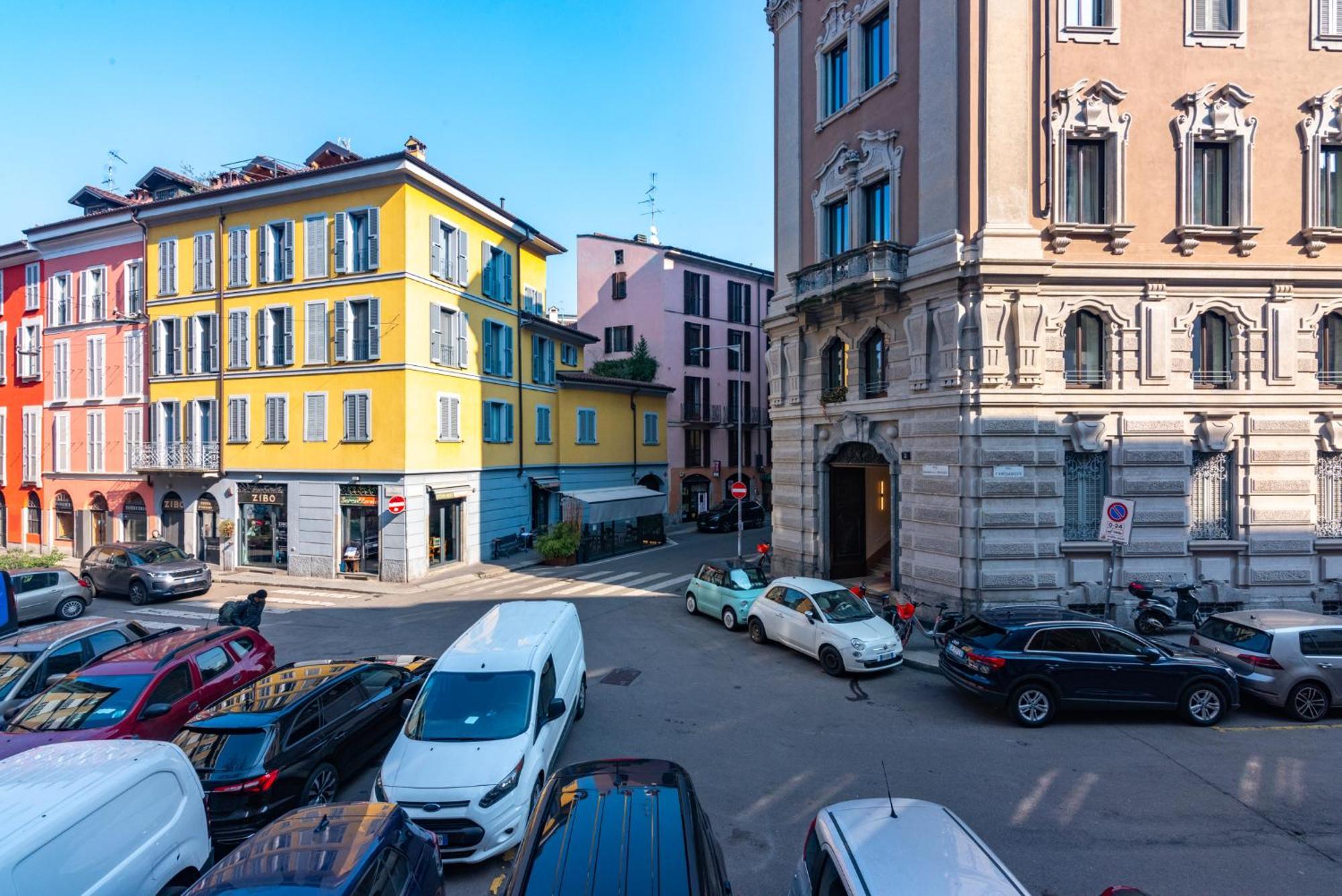 Duomo Penthouse Milan, Terrace, Park, 8 Bed Holiday home