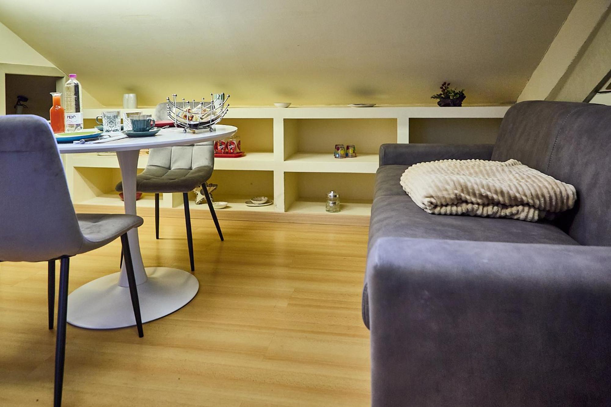 Brera - Tiny Apartment Milan