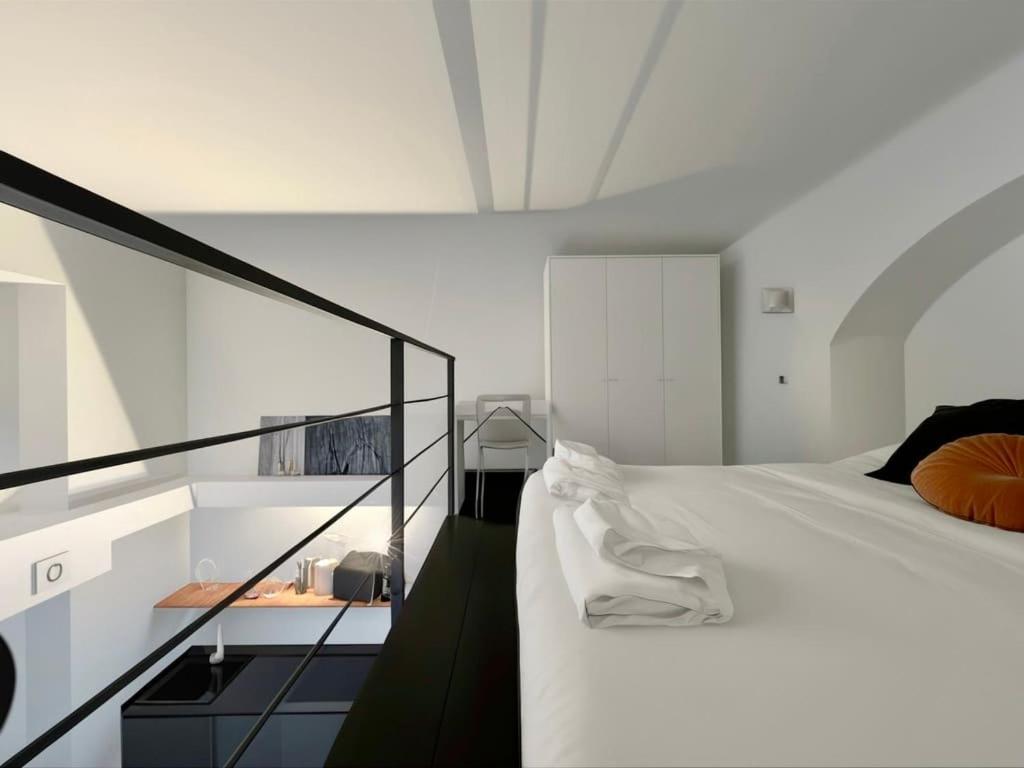 Homeby, Loft Cicco Urban Elegance In Milan