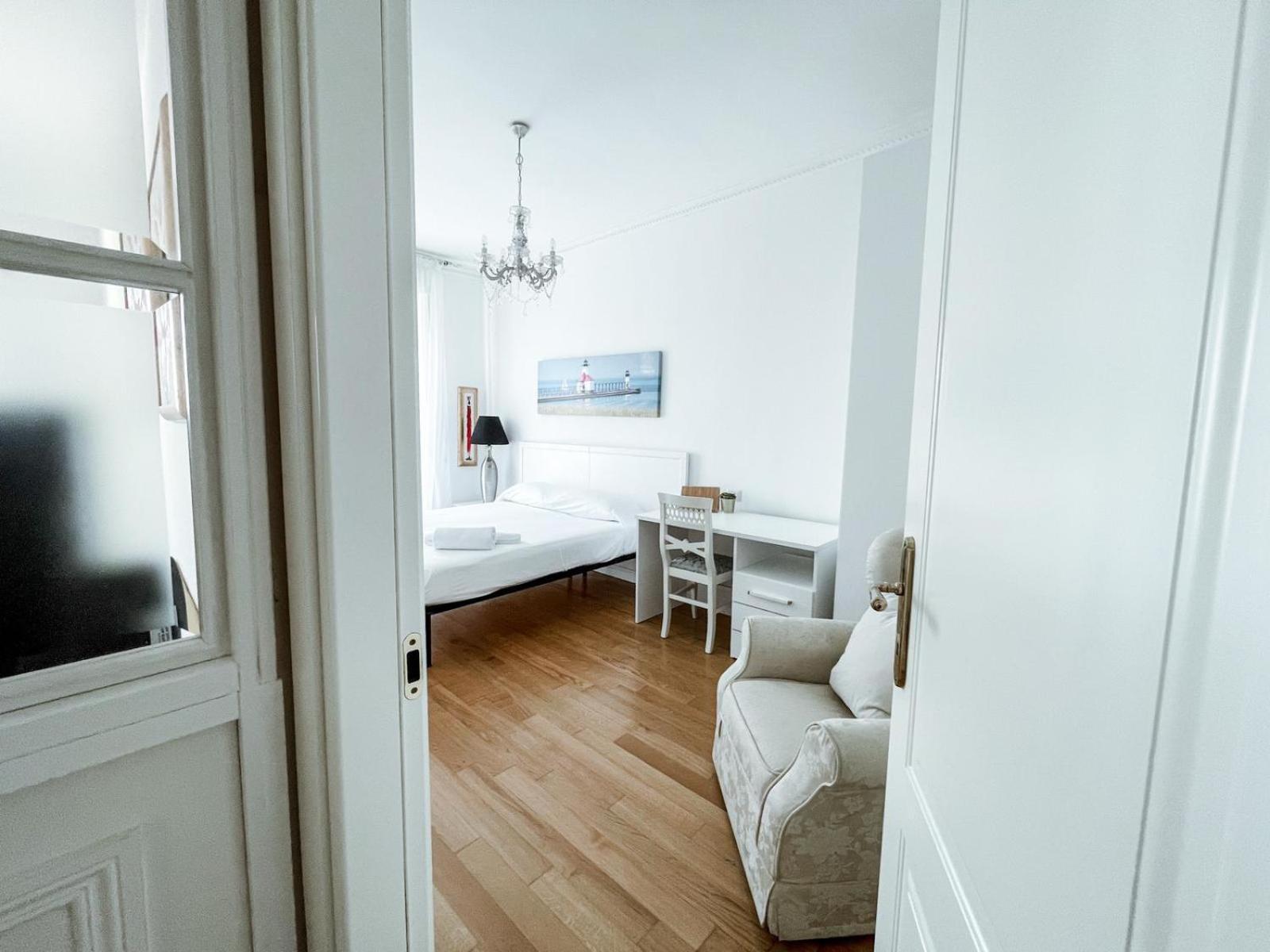 White Pearl - Citycenter - Large & Elegant Flat Apartment *