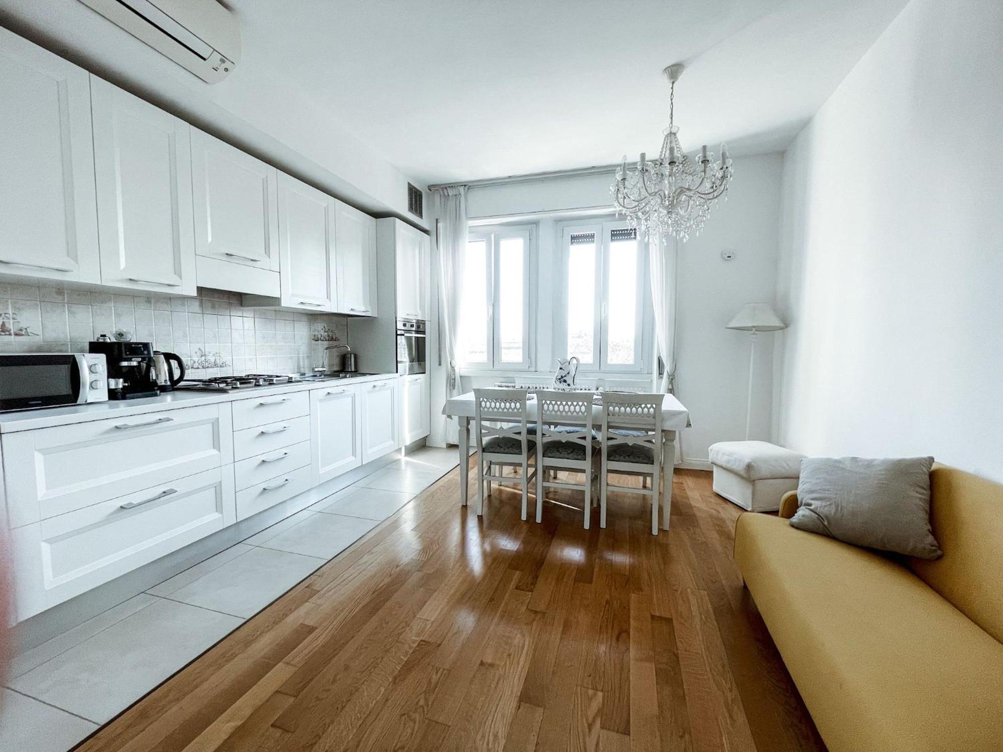 White Pearl - Citycenter - Large & Elegant Flat Milan
