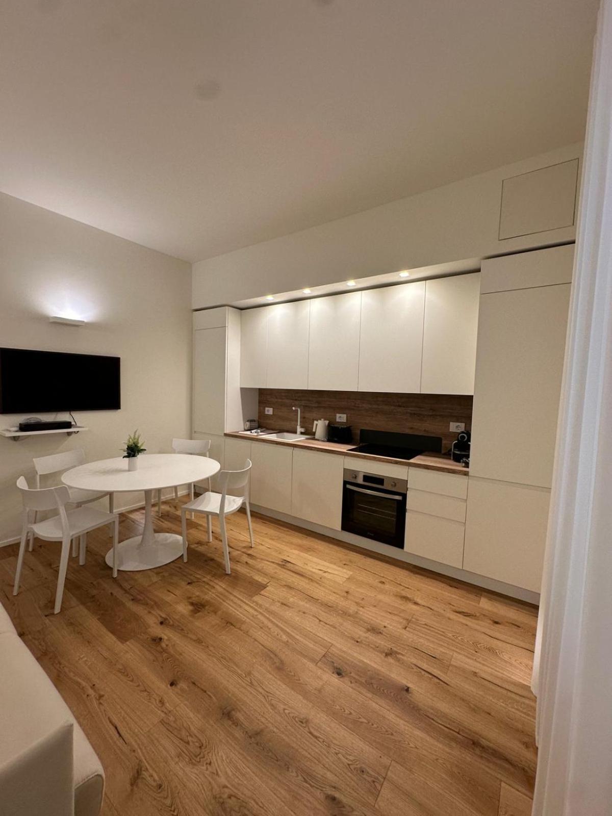 Duomo Private With Wi-fi Just Steps From The Duomo Demetra Apartamento *