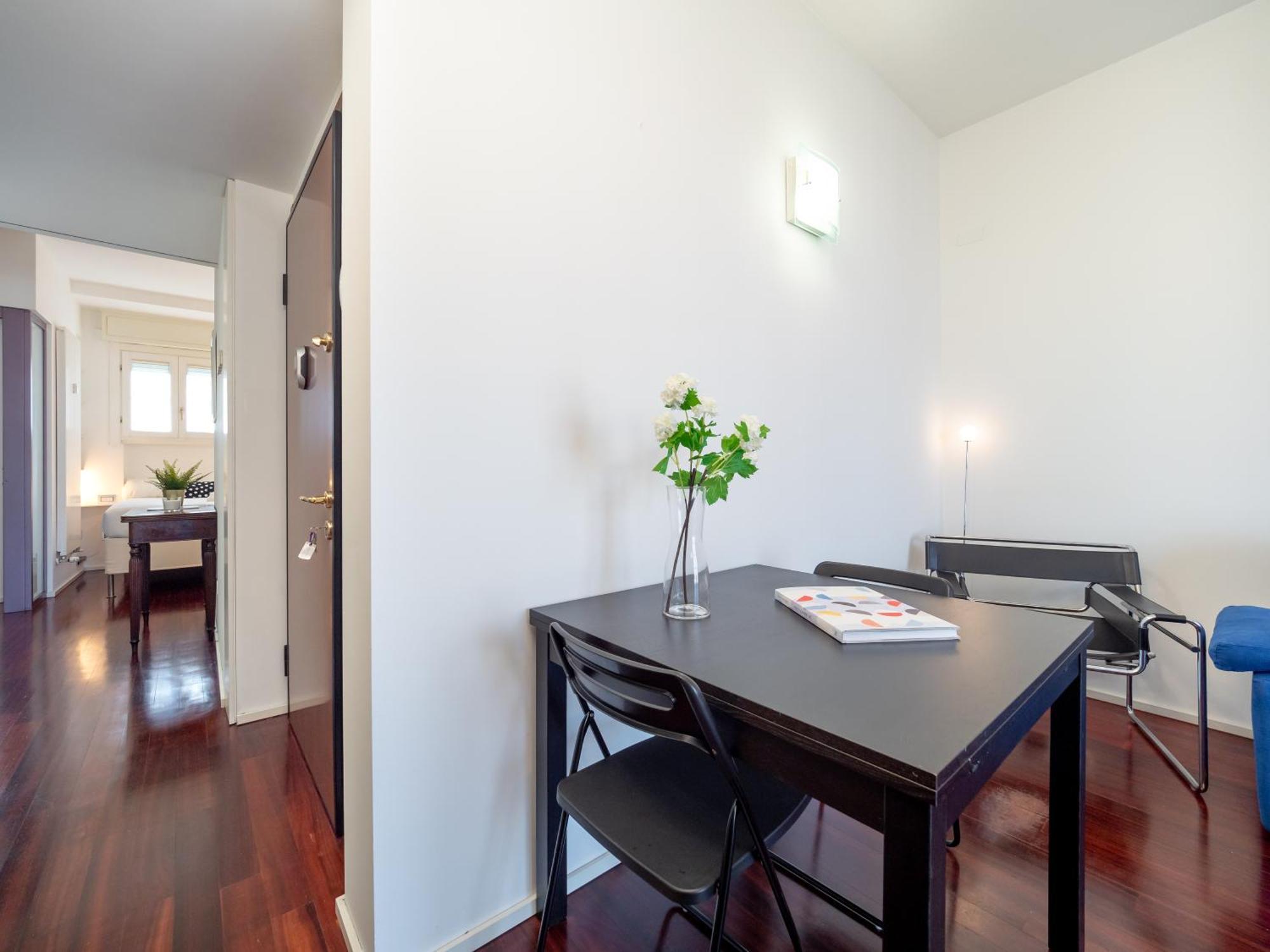 Apartment Vigliani Milan