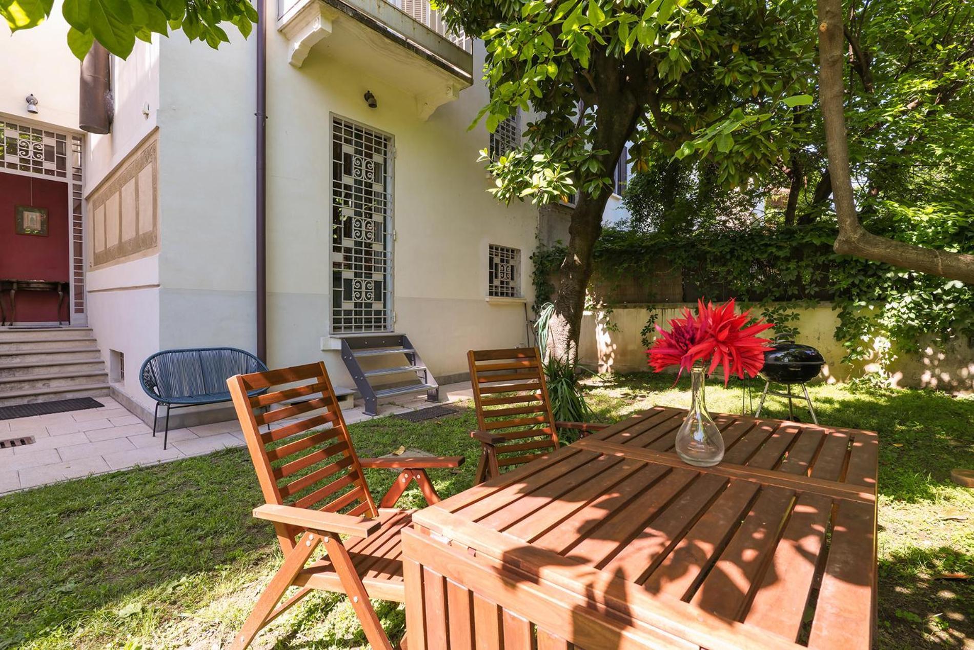 Villa Frascati With Garden - City Life *