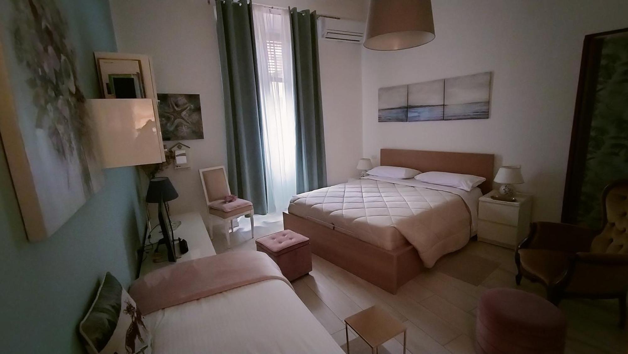 Rosanna Apartment