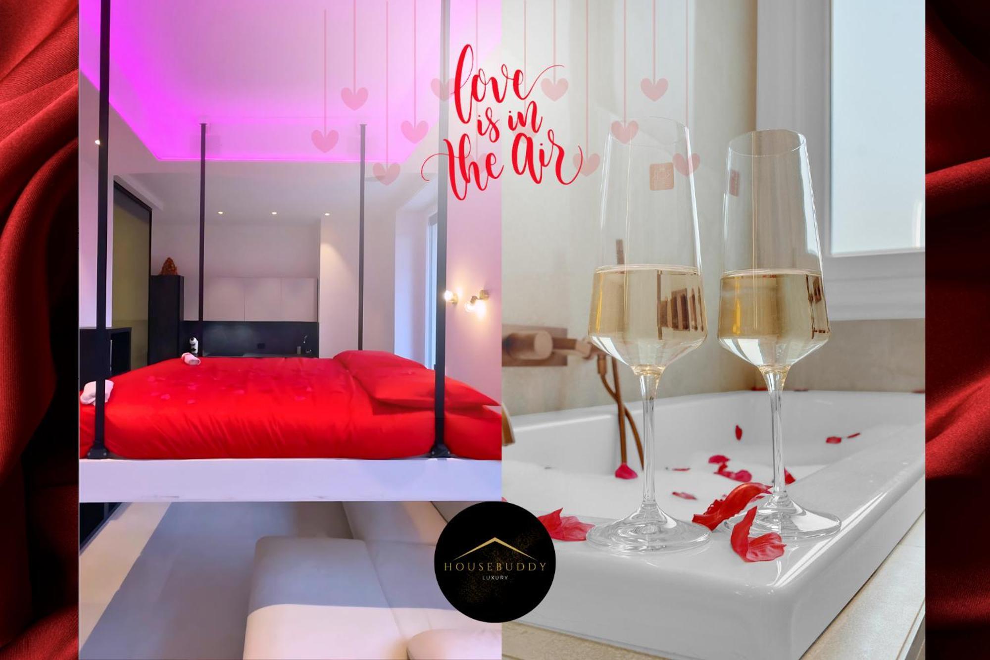Apartment Is In The Air - Suspended Bed & Bath Hub *