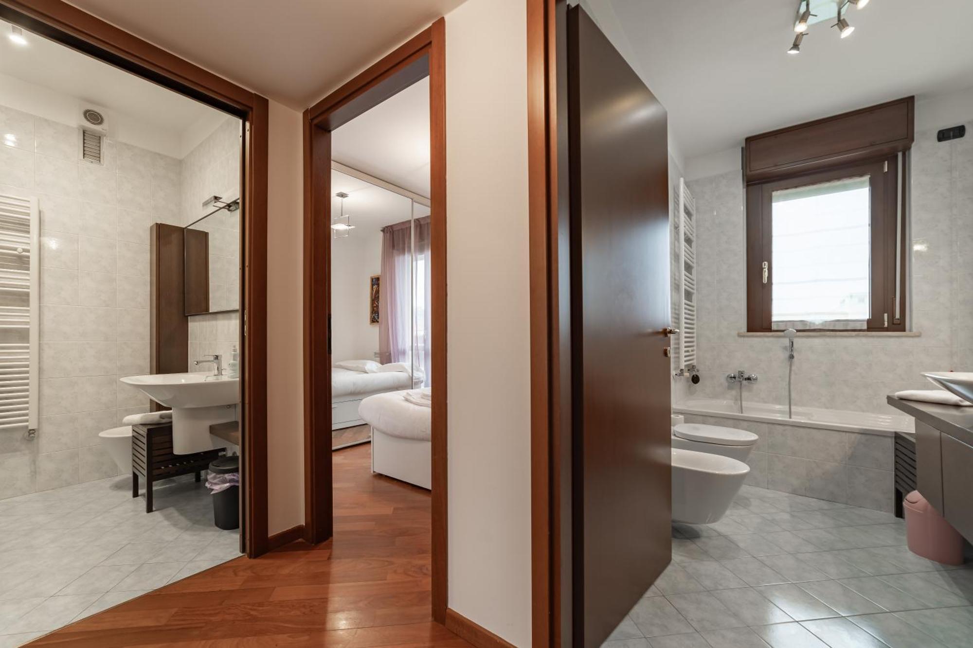 Apartamento 10 Minutes From Bocconi, Elegance And Comfort Milão