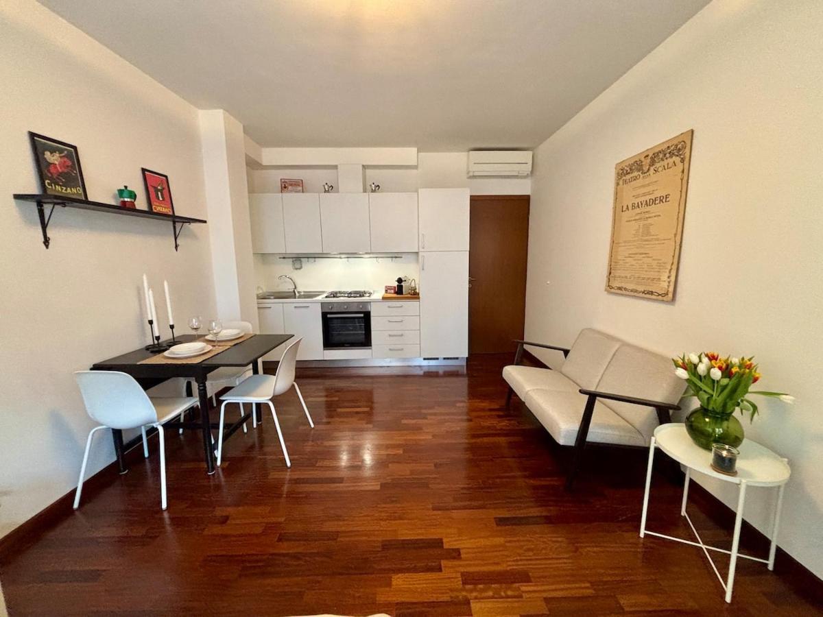 Large Cozy In Porta Romana - Ied Apartment