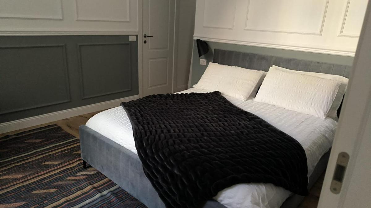 Apartment Luxury Center Metro Rossa Porta Venezia Milan