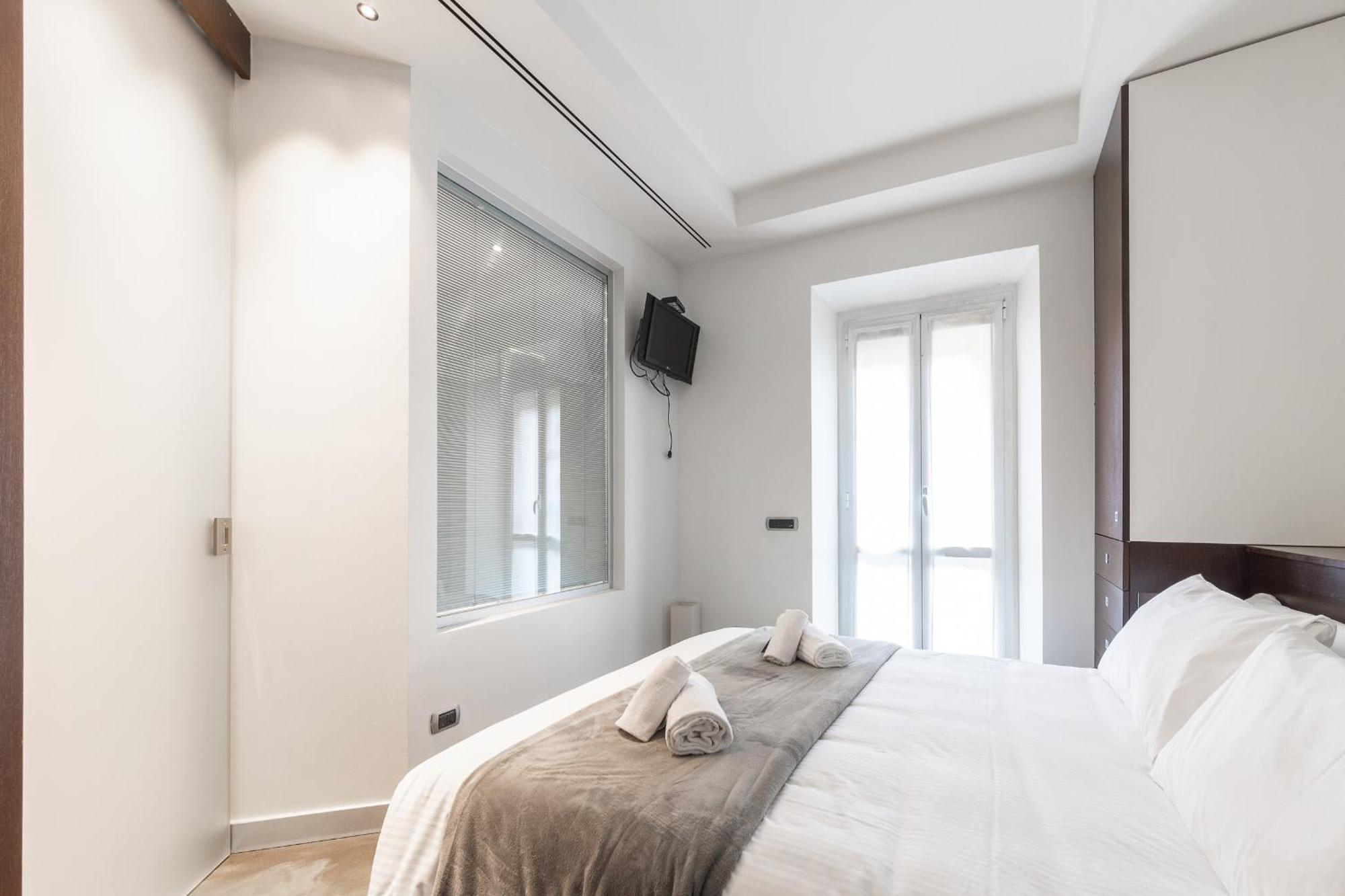 Apartment Via Cerva 7 Milan