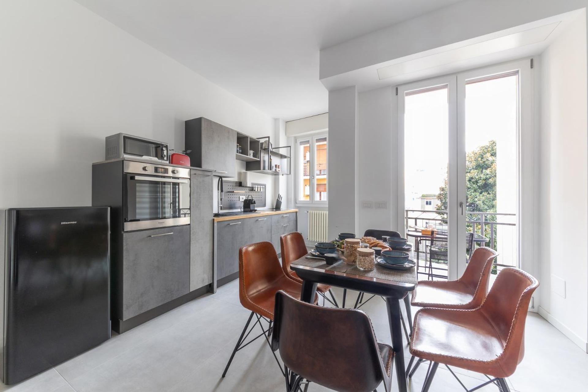 Modern And Comfortable In Cenisio Area * Milan