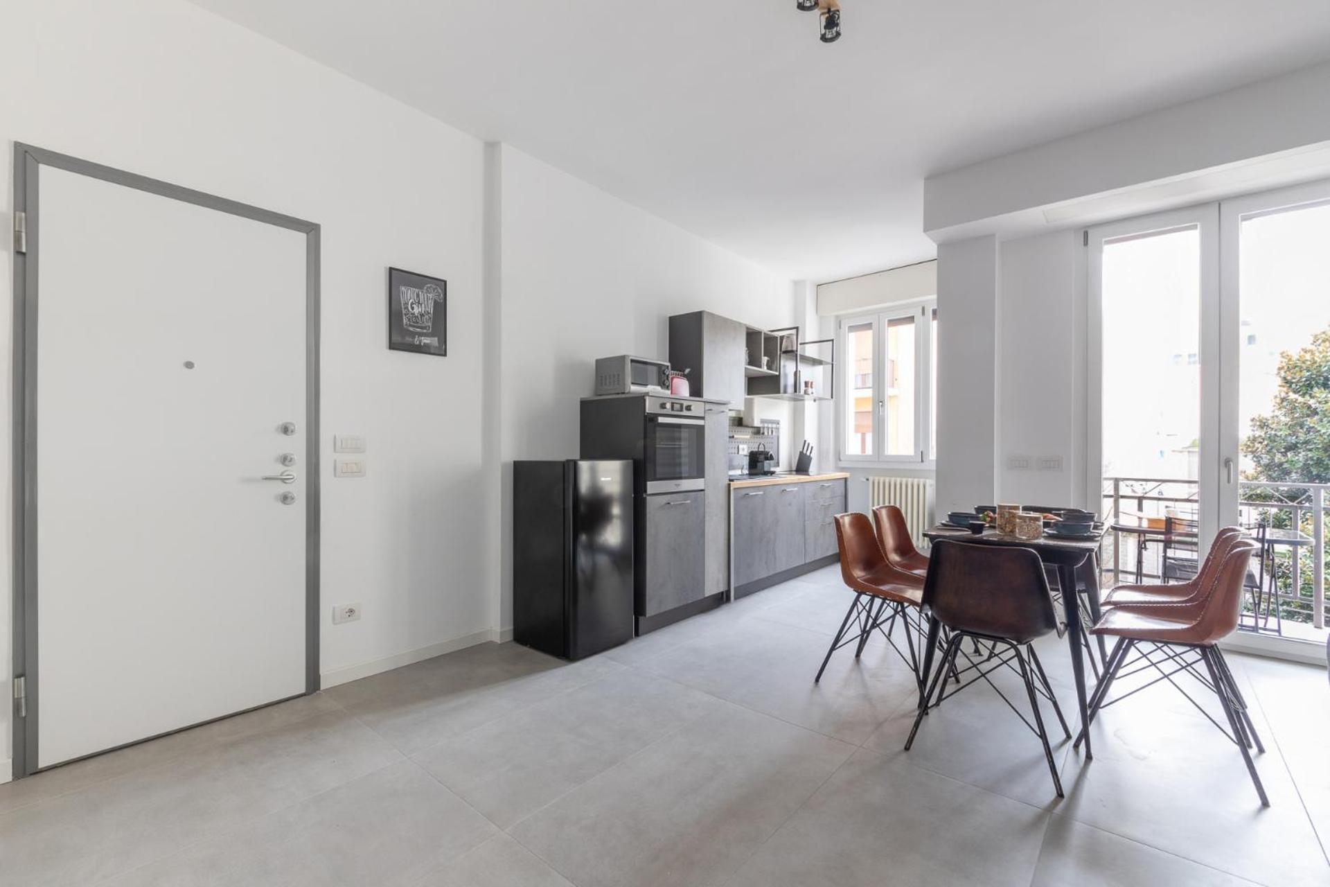 Modern And Comfortable In Cenisio Area Apartment *