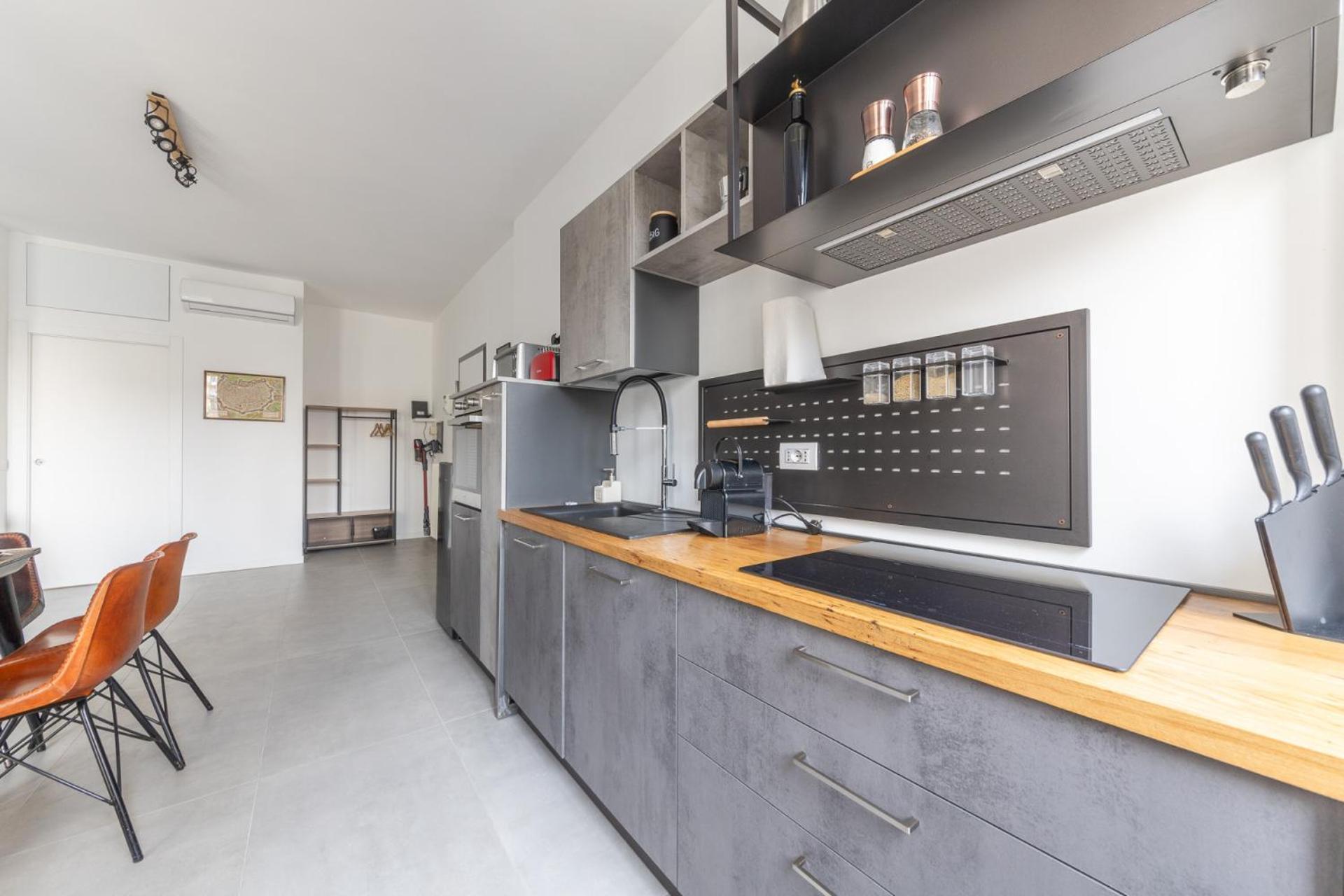 Apartment Modern And Comfortable In Cenisio Area Milan