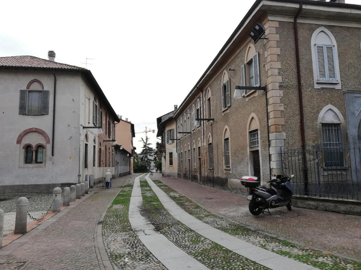 Cozy In A Secret Corner Of Milan