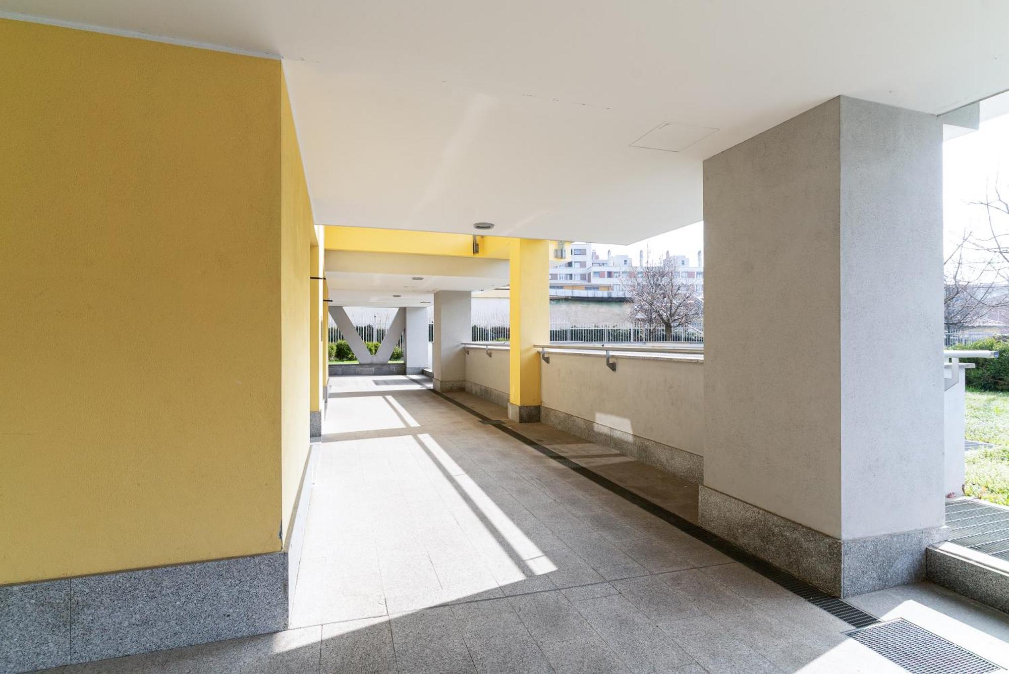 Precotto - G Pirelli - Bilocale Con Ampio Balcone Apartment *