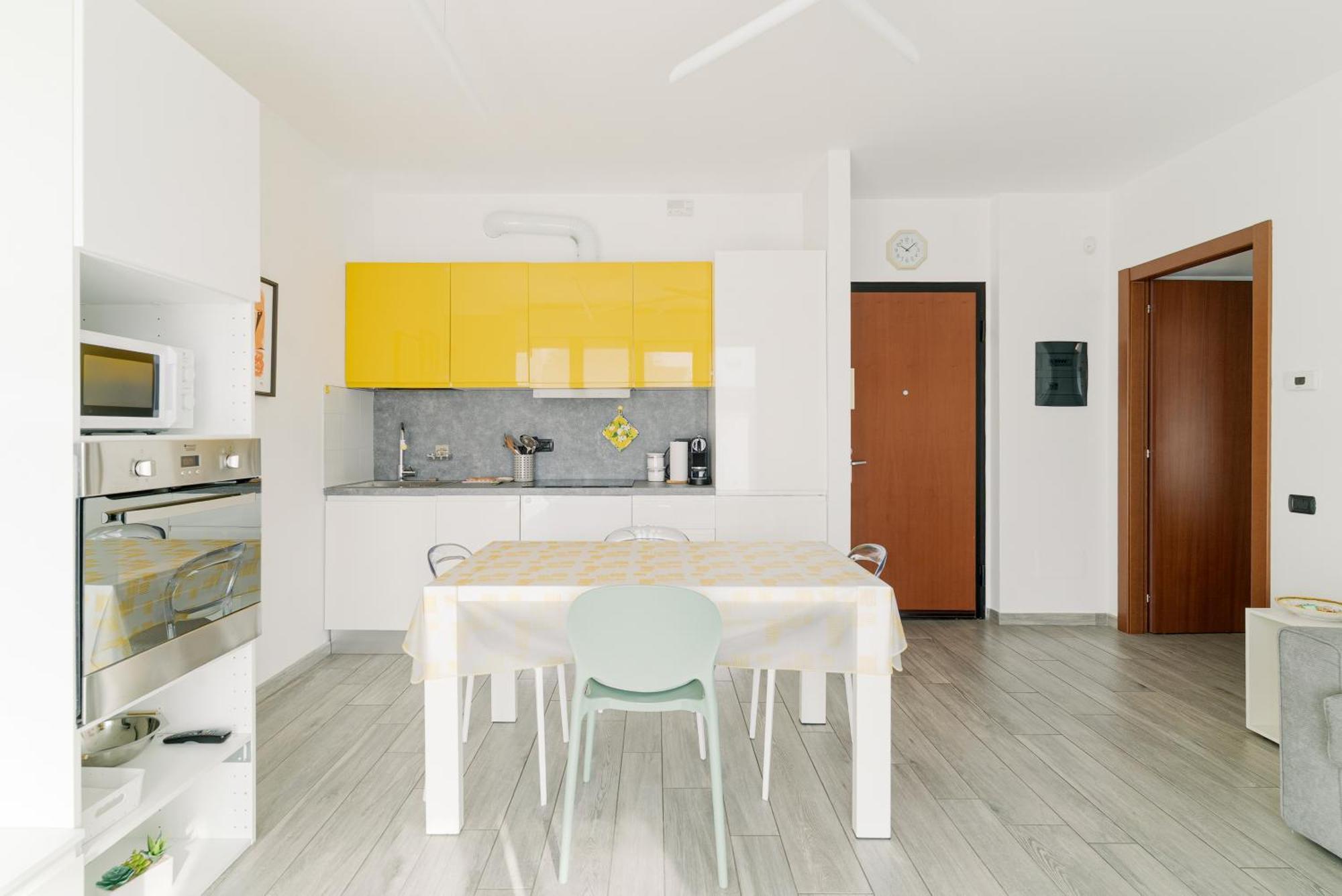 Precotto - G Pirelli - Bilocale Con Ampio Balcone Apartment *