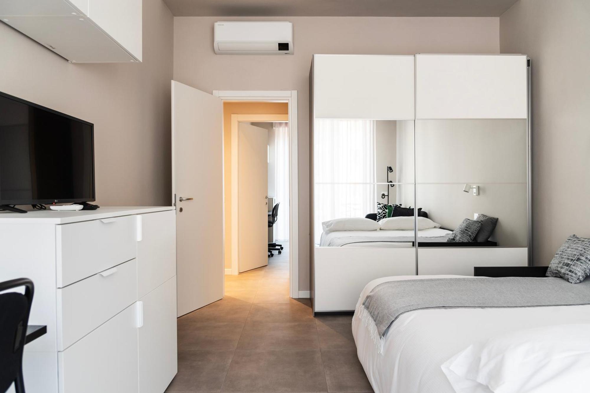 Youhosty - 3 Bedroom Citta Studi
