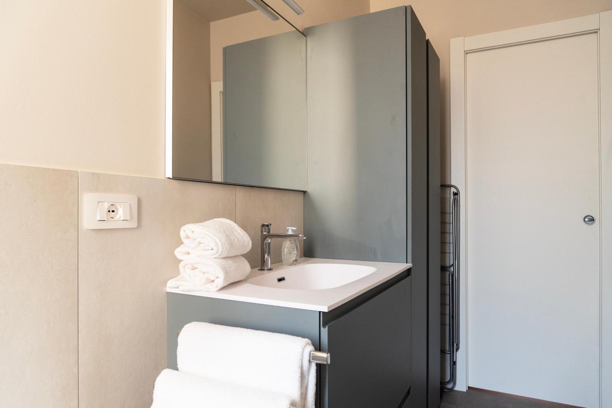 Youhosty - 3 Bedroom Citta Studi Milan