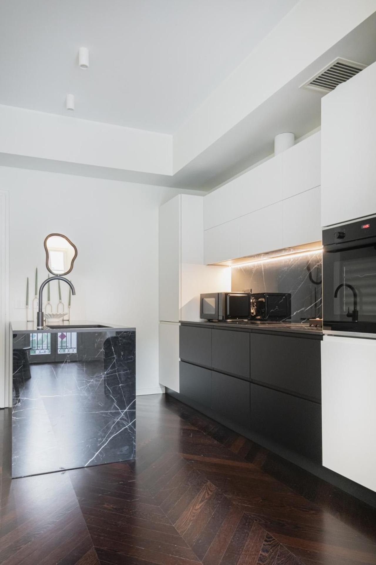 Easylife - Superbo Vicino Al Duomo Apartment