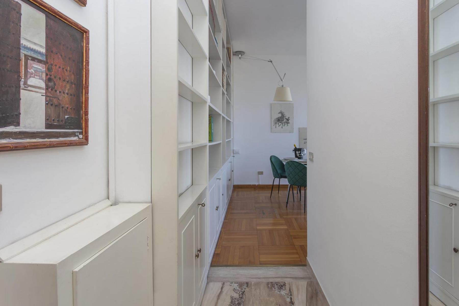 Apartment Skyline View Biancamano 1 Bdr With Balcony By Rentopolis