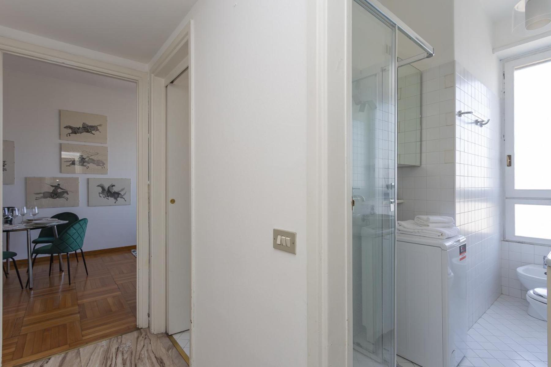 Skyline View Biancamano 1 Bdr With Balcony By Rentopolis Apartment Milan