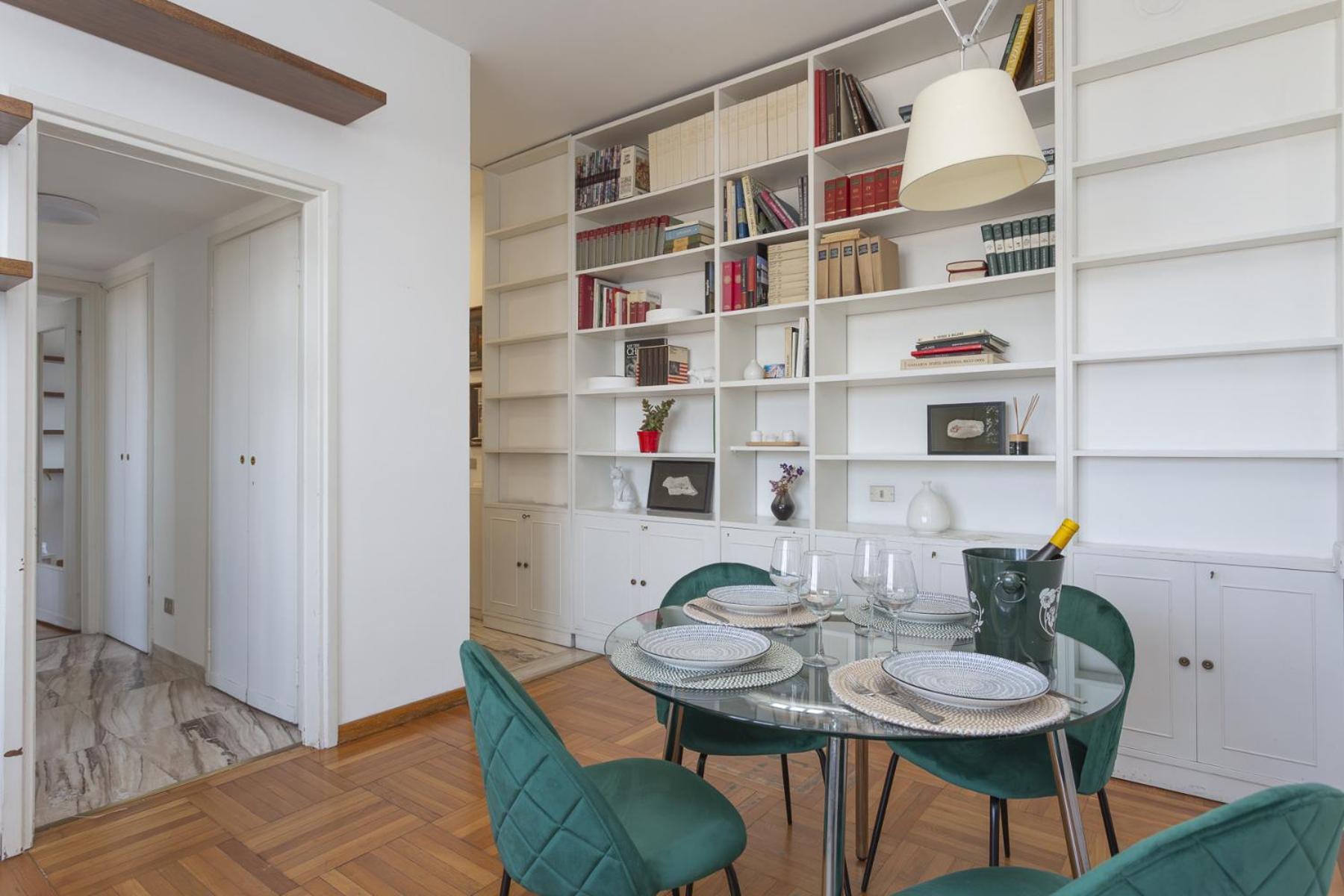 Apartment Skyline View Biancamano 1 Bdr With Balcony By Rentopolis Milan