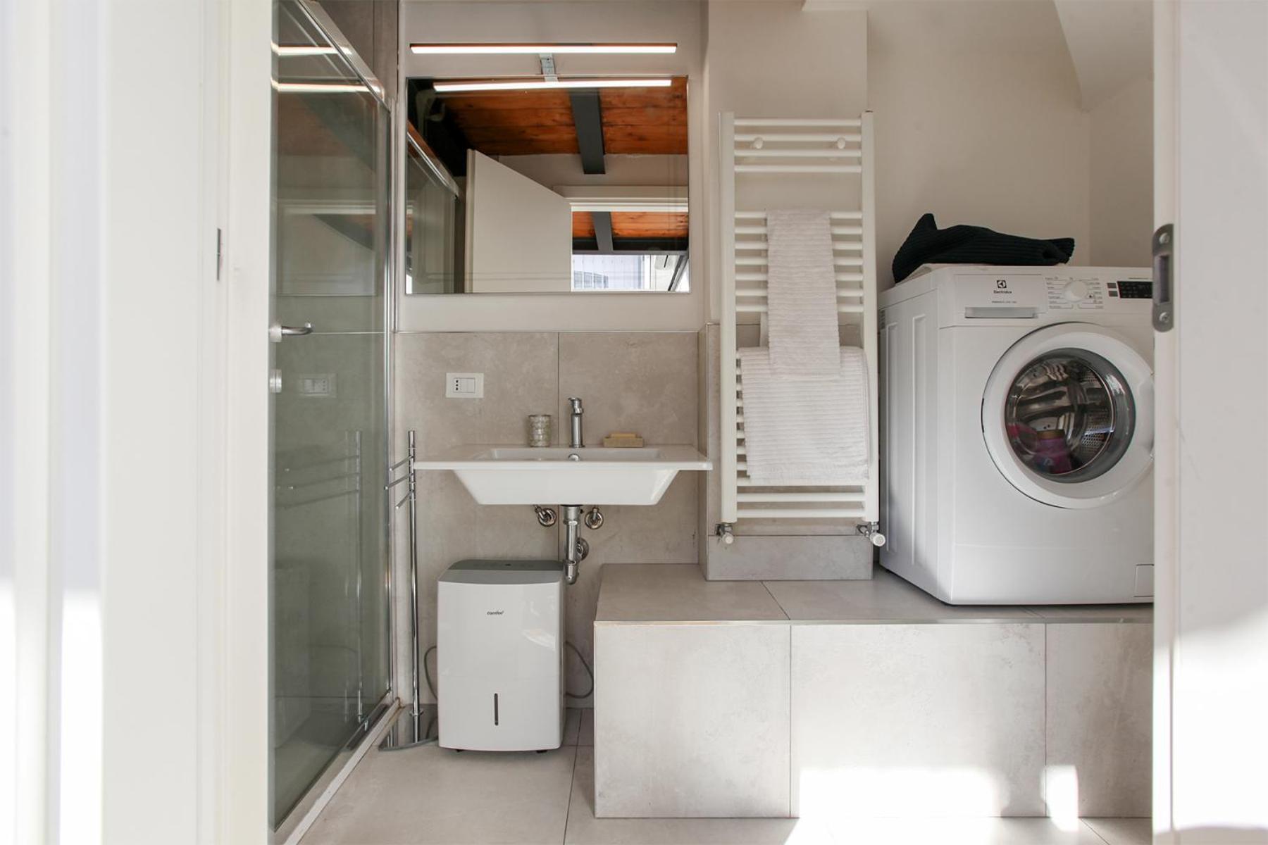 Beautiful Loft Near Navigli Apartment
