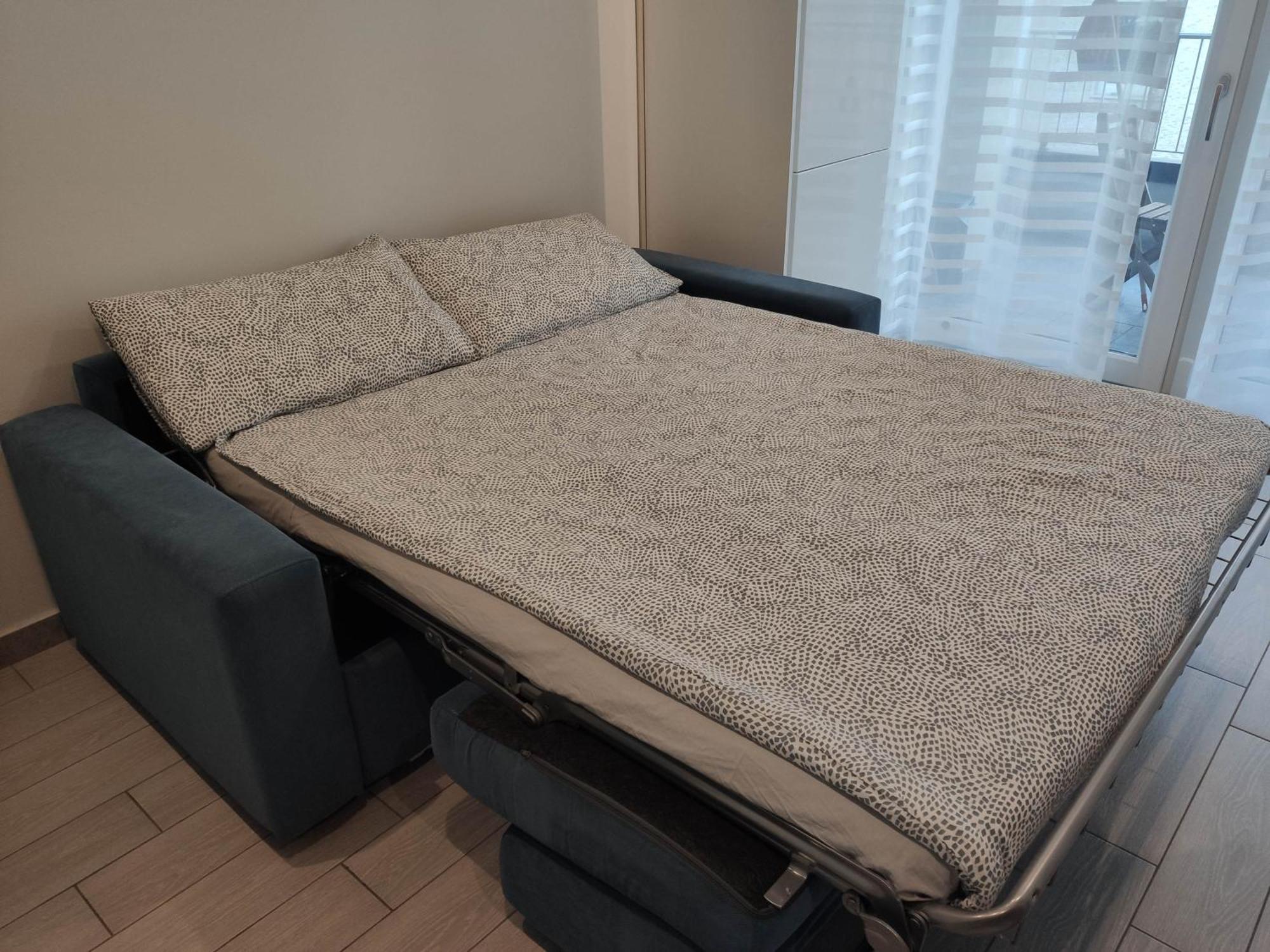 Matthias - - Modern And Cozy Flat, Close To The Metro - 10min From Station Apartment *