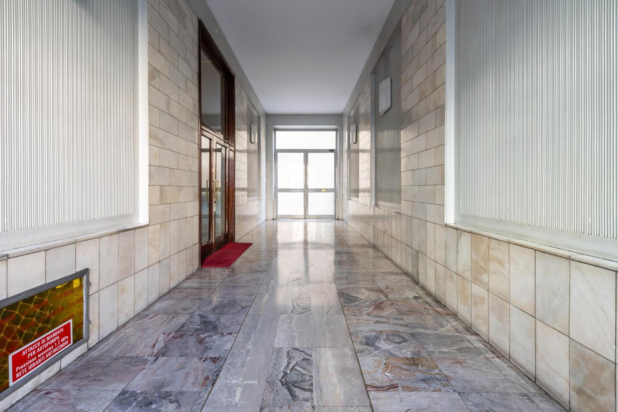 - Elegant Apartment *