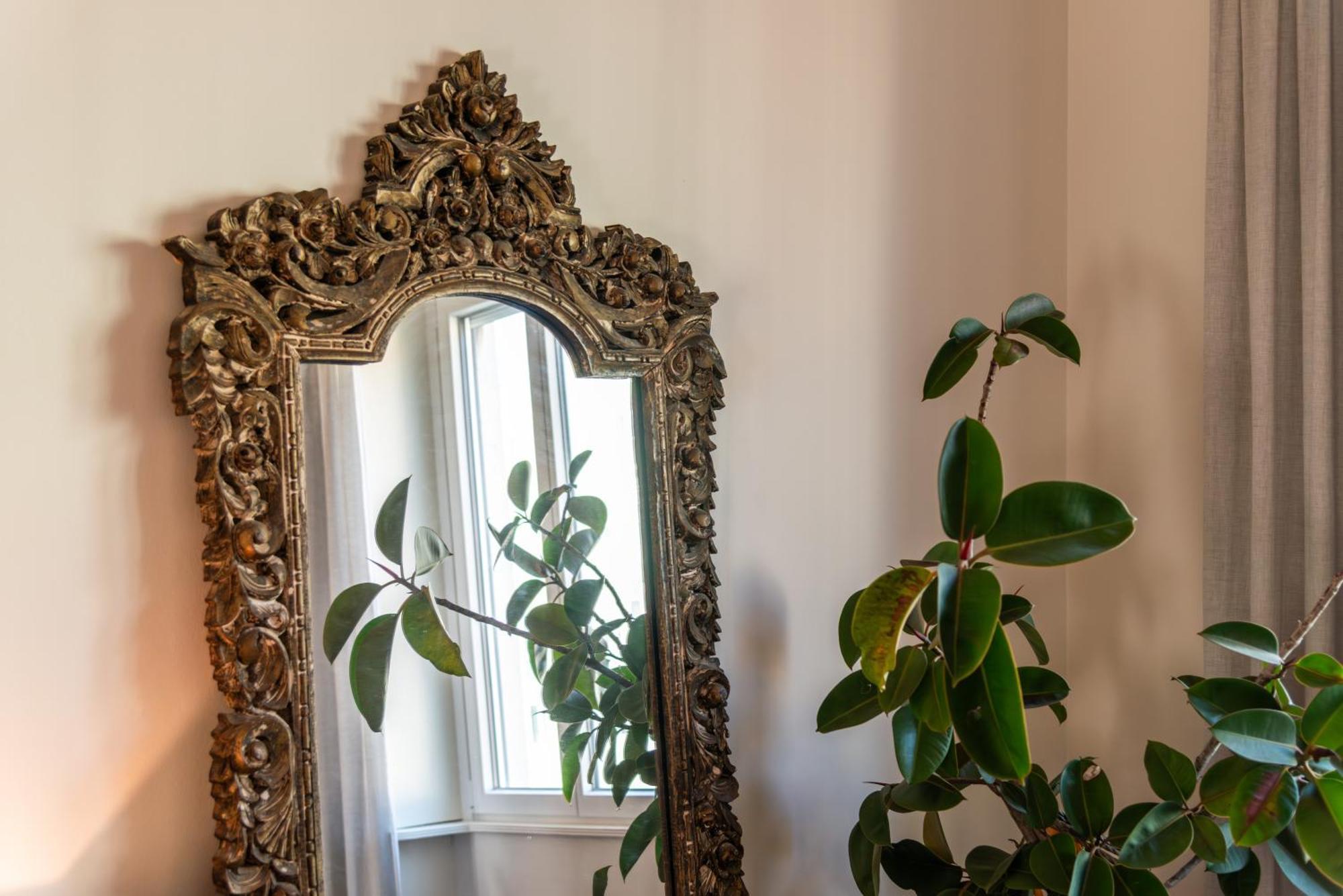 - Elegant Apartment