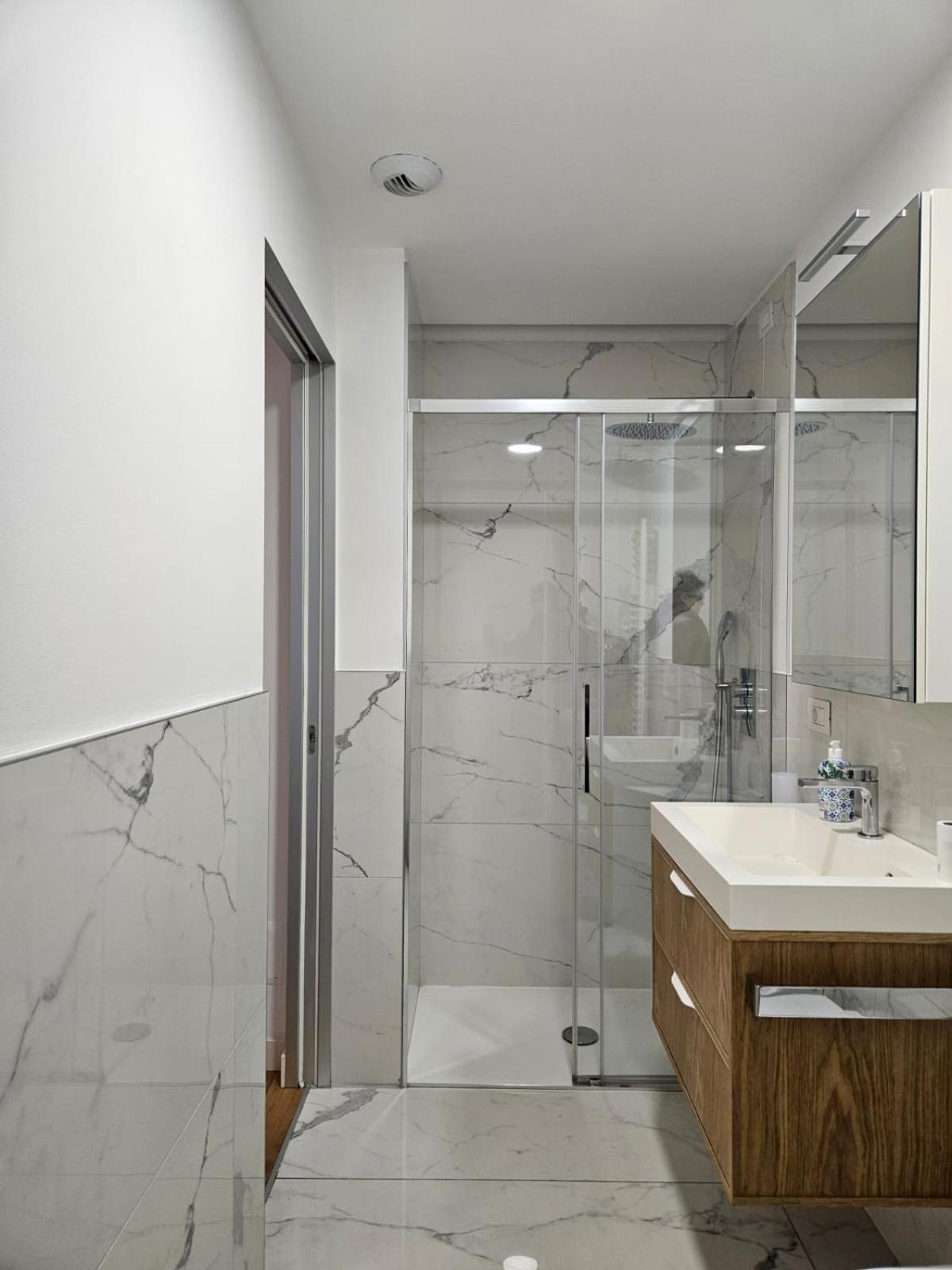Apartamento 3-bedroom - Sleeps 7 - With Gym *