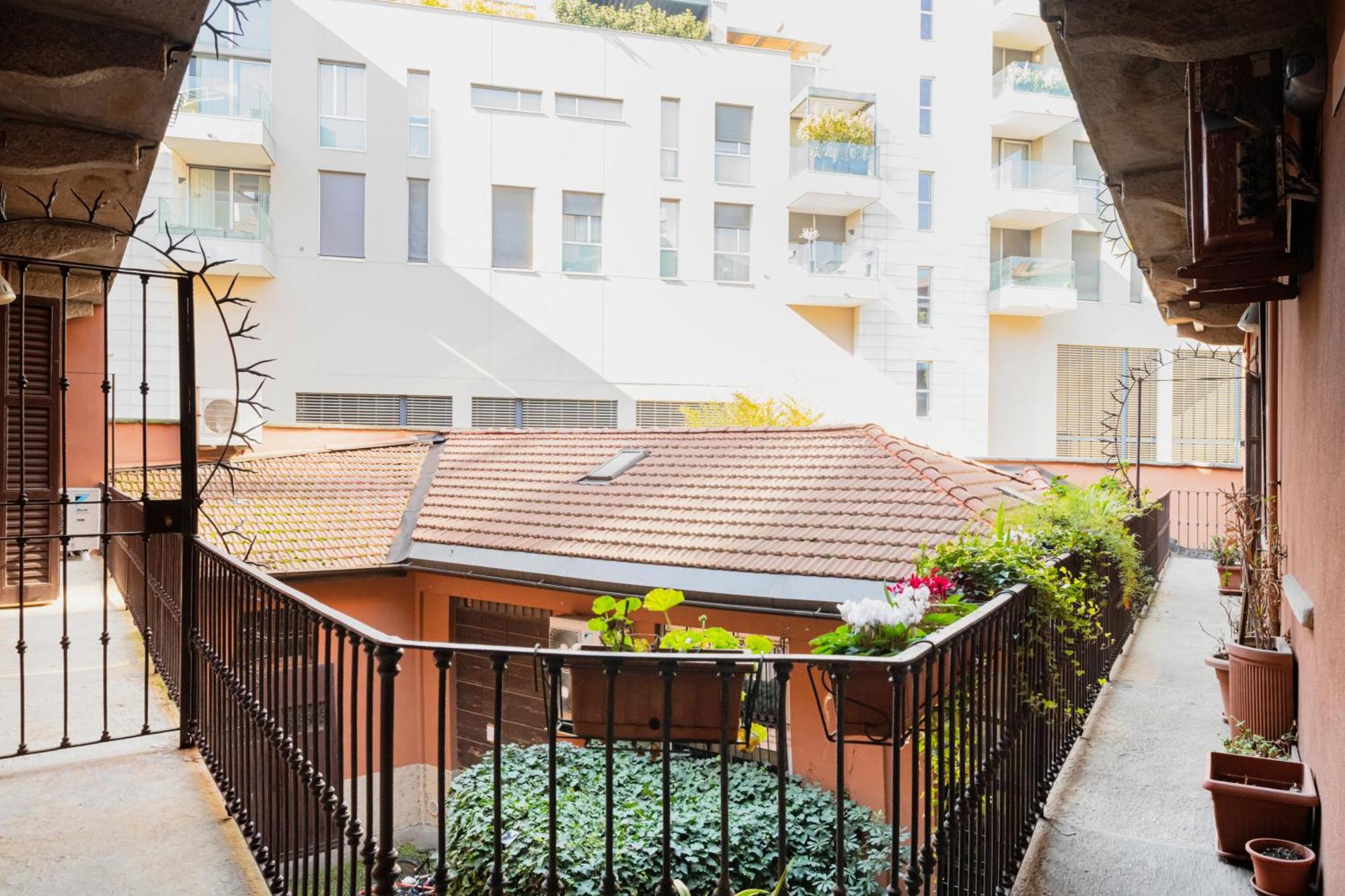 Easylife - Spacious On The First Floor In The Gae Aulenti Area Milan