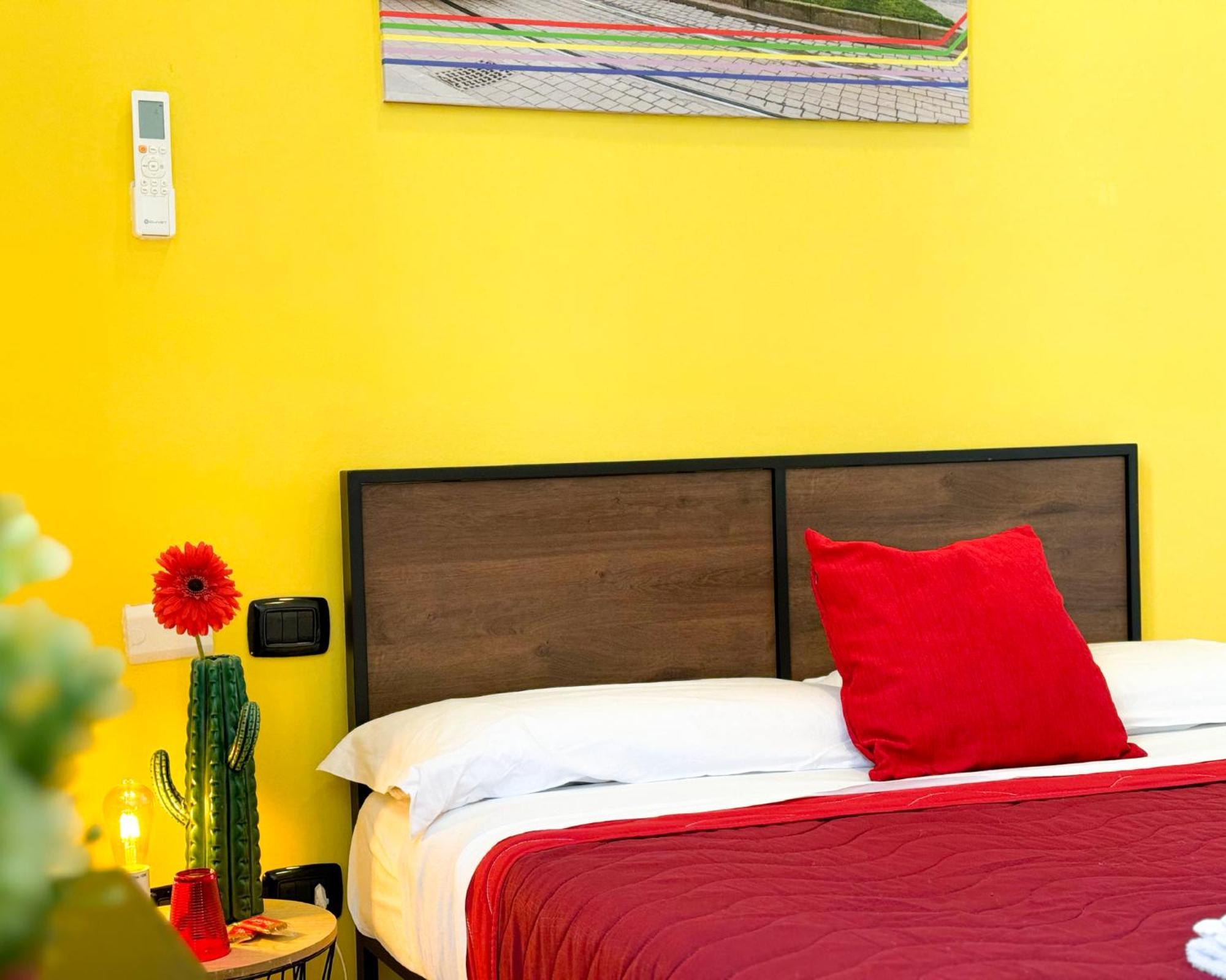 Ciaomi - Hotel, & Long Milan