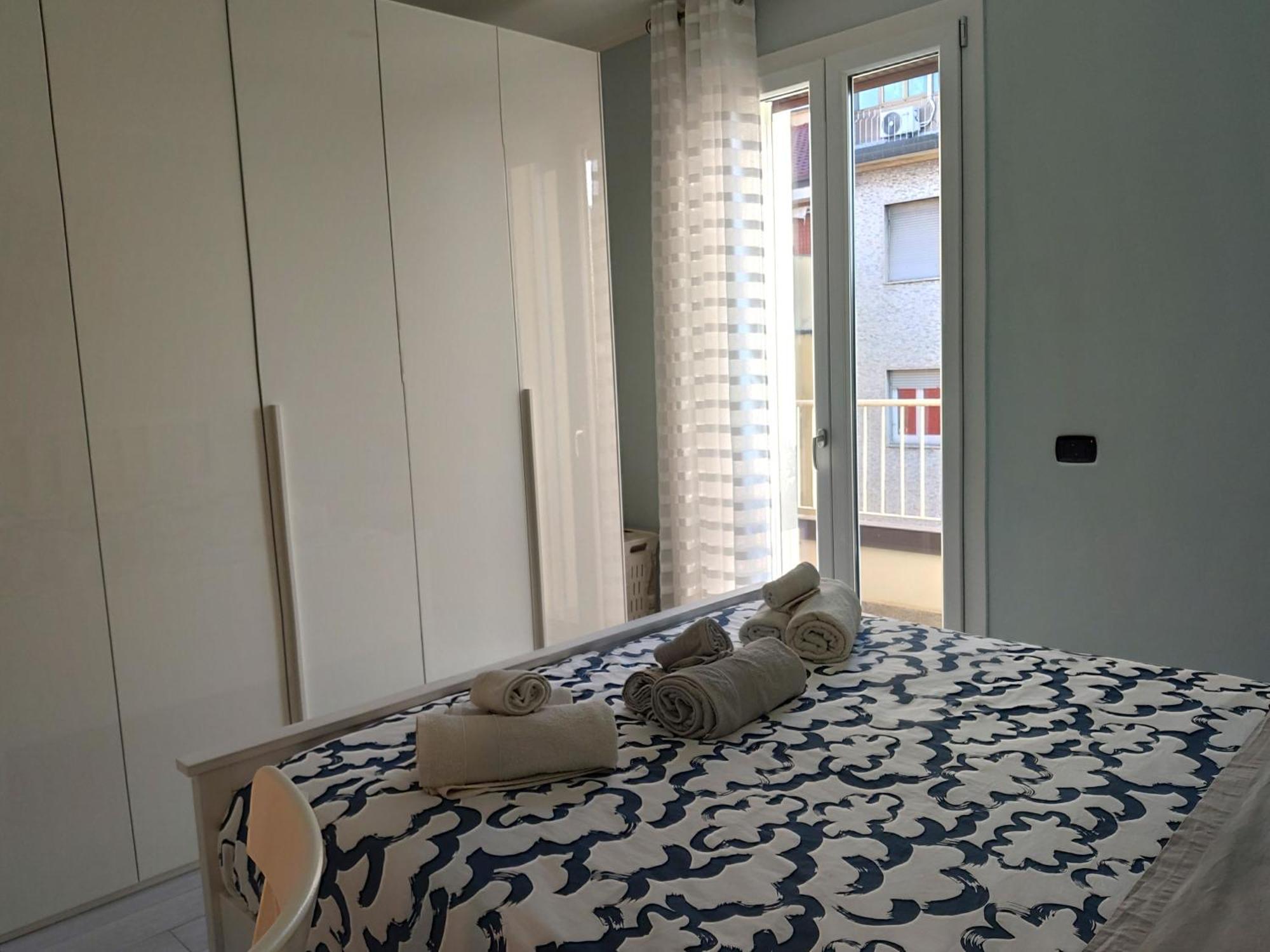 Matthias - - Modern And Cozy Flat, Close To The Metro - 10min From Station Apartment