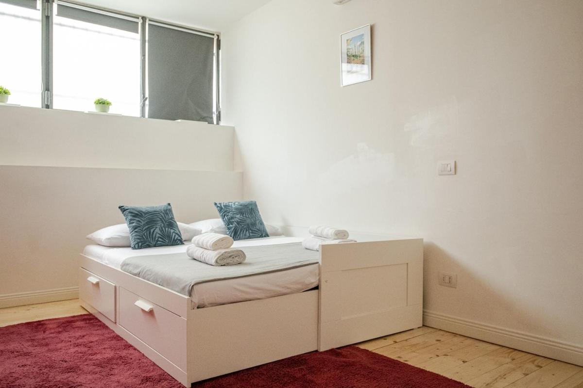 Near Station Apartment Milan