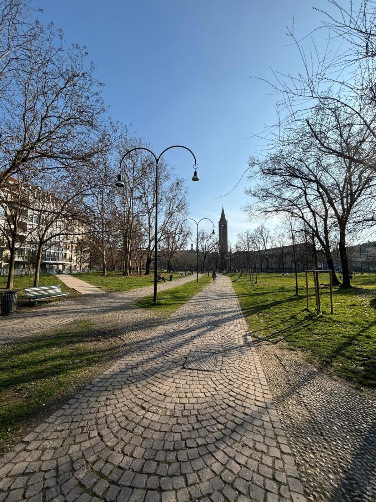 Historic Center Flat- Duomo 10m-m4 Vetra Apartment Milan