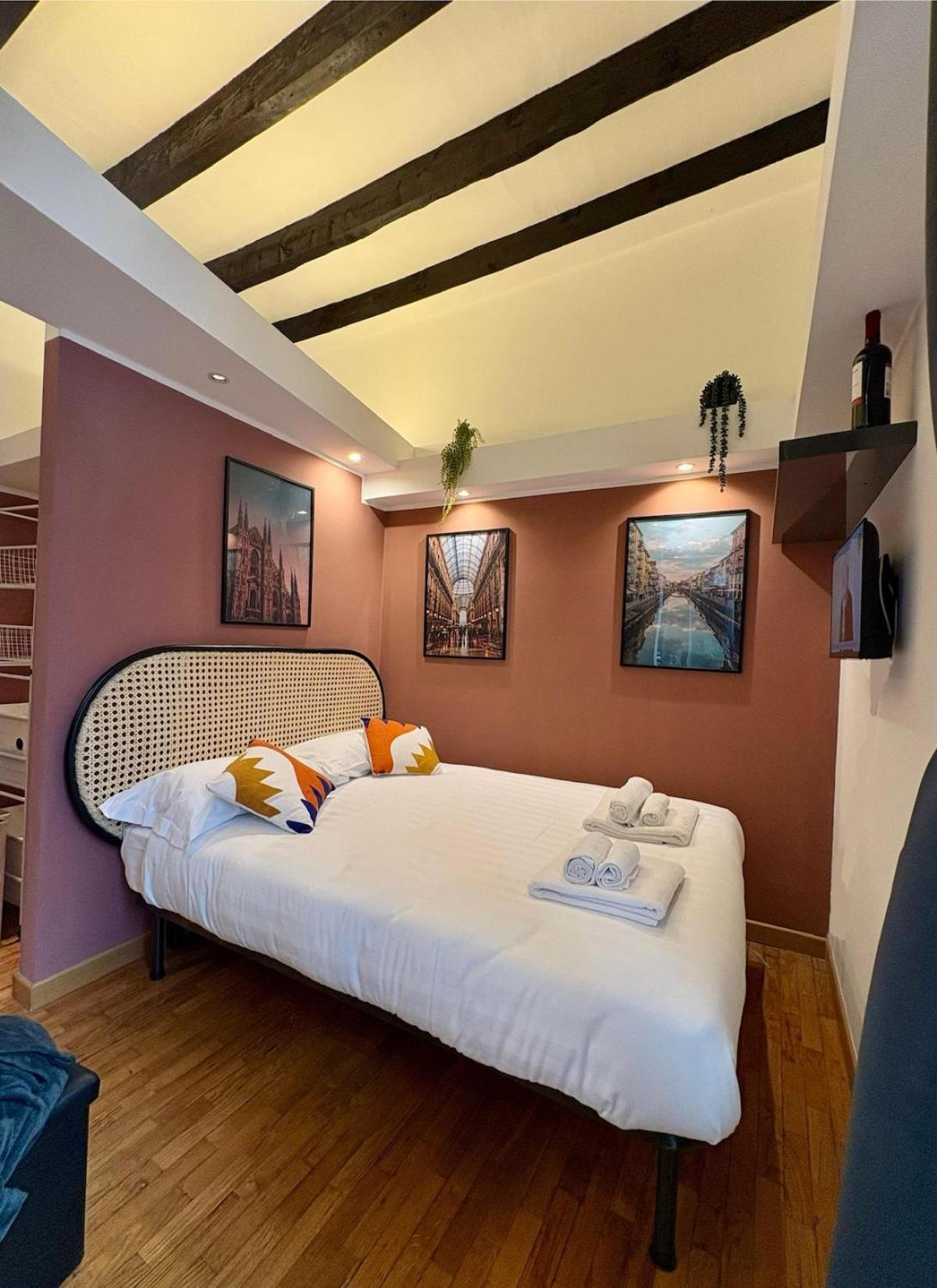 Historic Center Flat- Duomo 10m-m4 Vetra Apartment